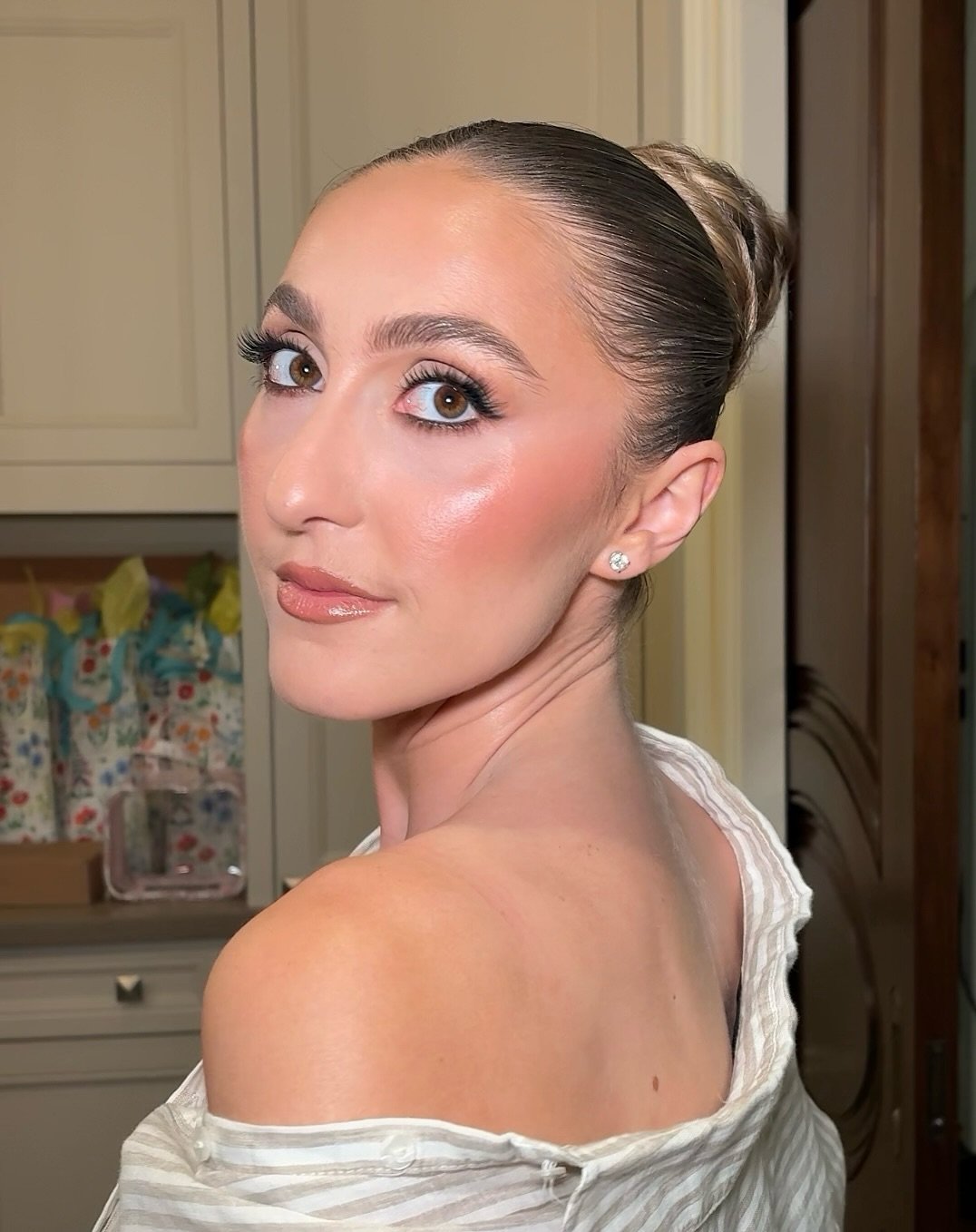 Beautiful Emma @princessbananahammock5 for @campfirecircleorg event! ❤️&zwj;🔥💫
Hair @benebeautyboutique 

#torontoeventmakeupartist #campfirecircleorg #torontomua #eventmakeup #galamakeup #torontomakeupartist #makeupinspo