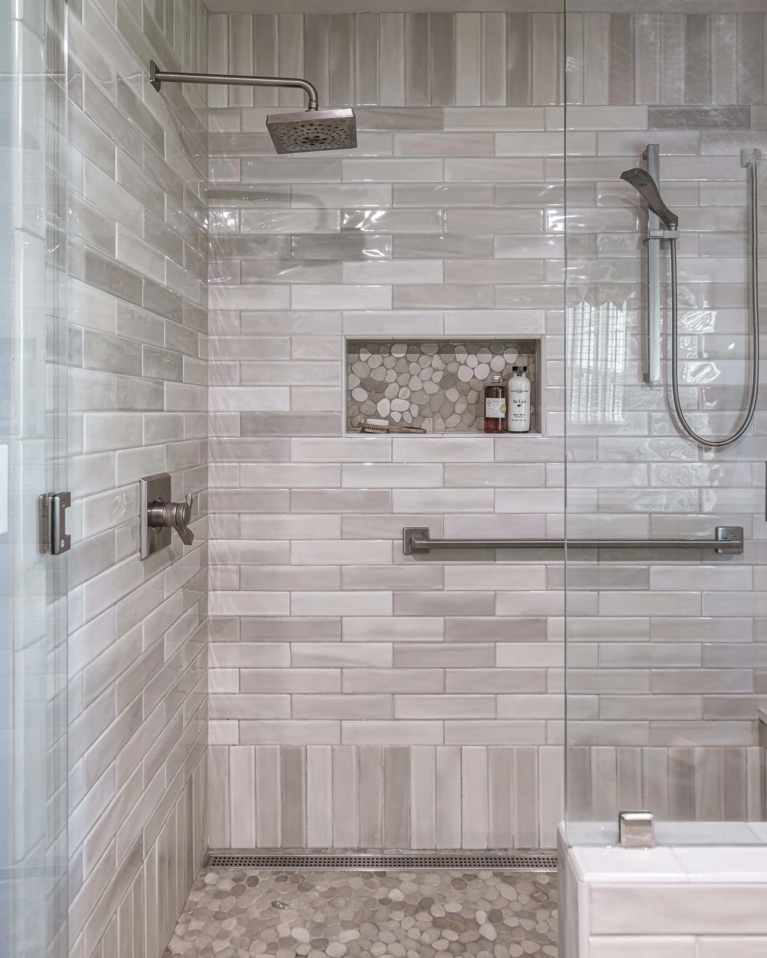 primary-bathroom-05.jpg