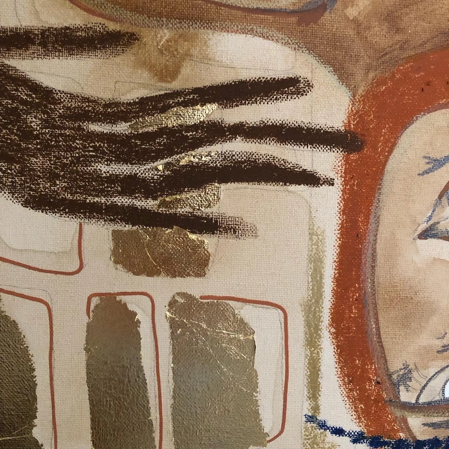 Abstrakte Malerei mit dunklen und goldenen Akzenten, die Linien und Formen in warmen Farben zeigt.