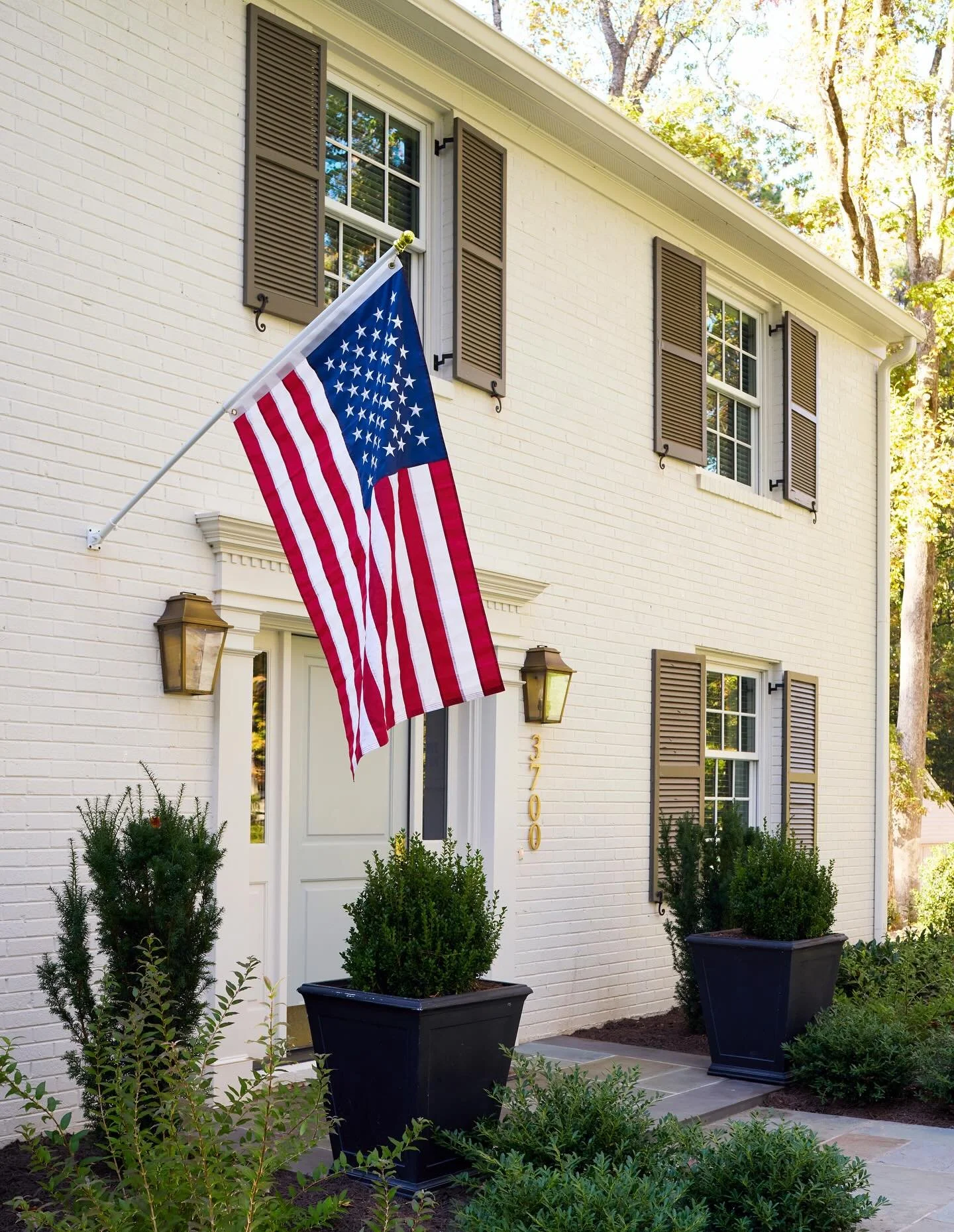 Land of the free, home of the brave...because of you. Sincerest thanks to our veterans from Spruce Construction🌲🇺🇸