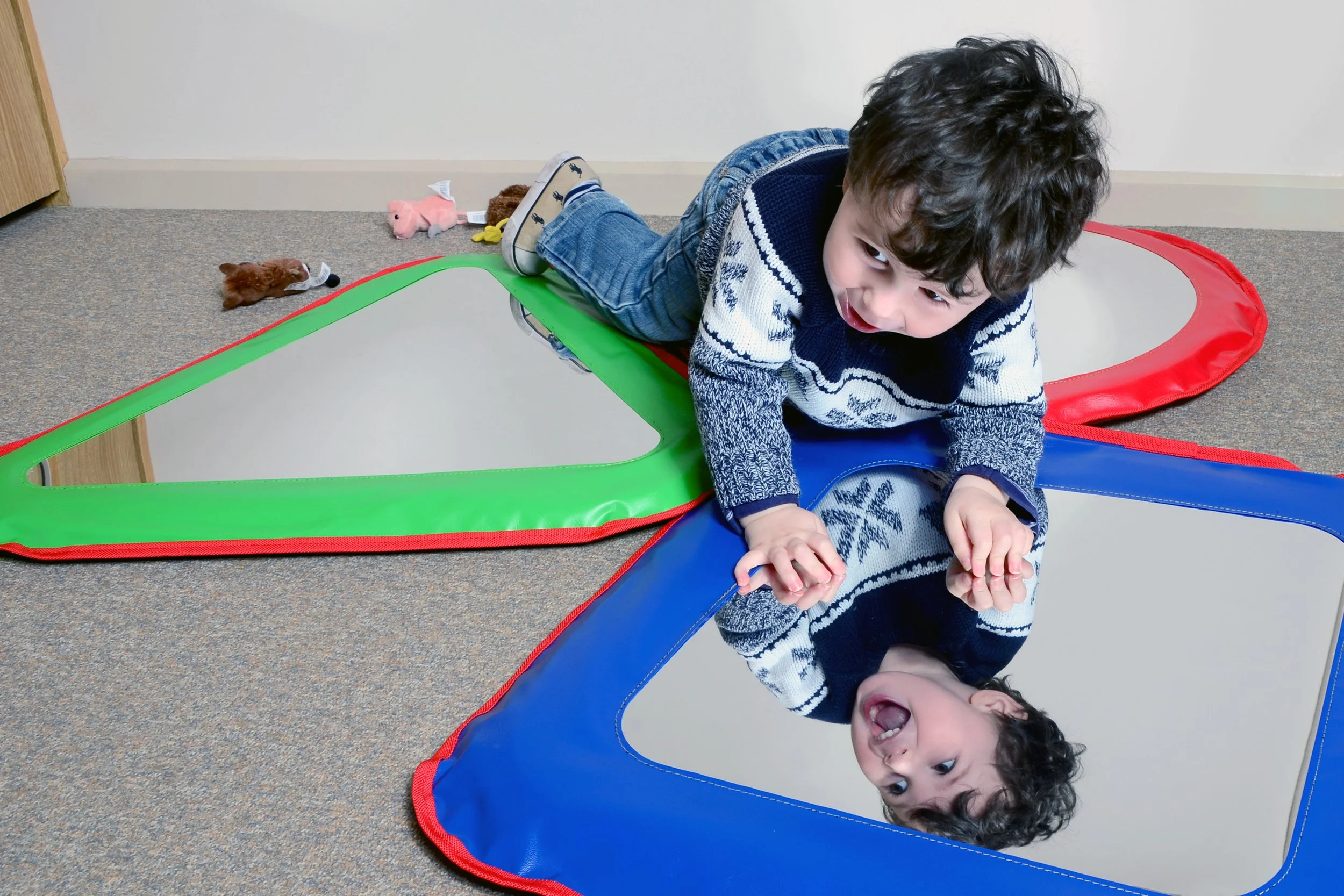 MirrorPlay-2.jpg