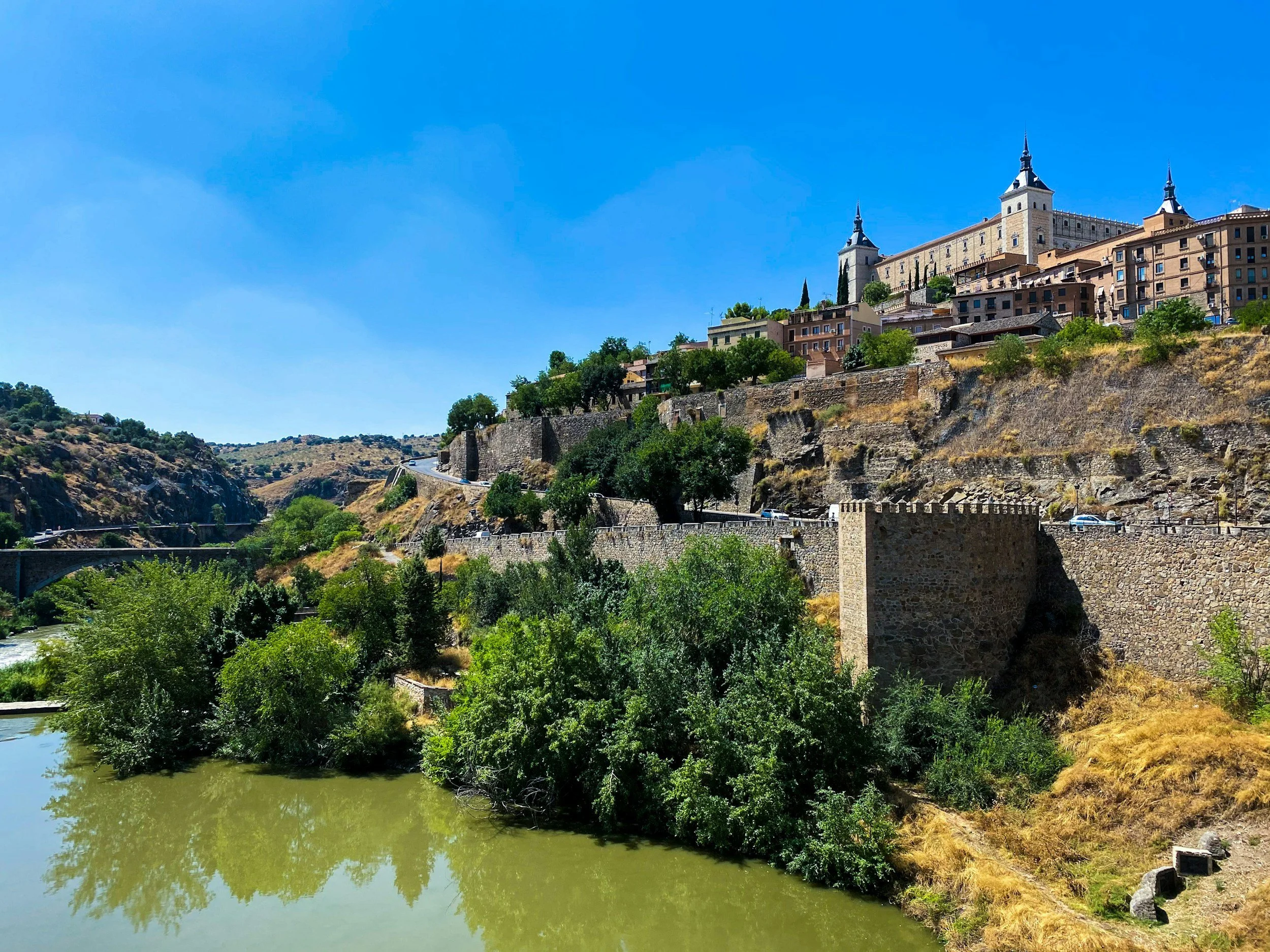 Segovia or Toledo? Pick the Right One for Your Mood (Food, Walking, Crowds)