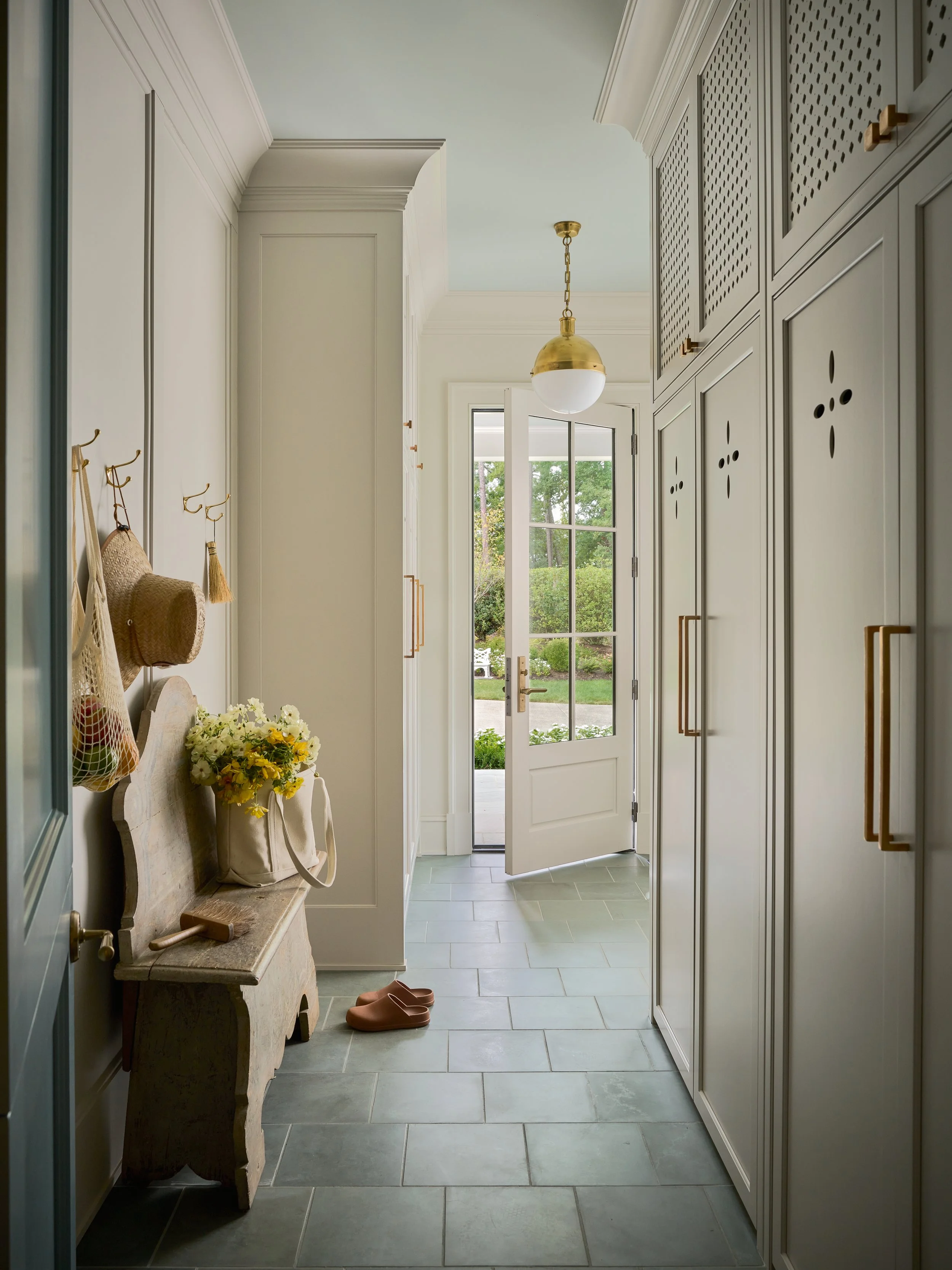 25-SideEntry1.jpg