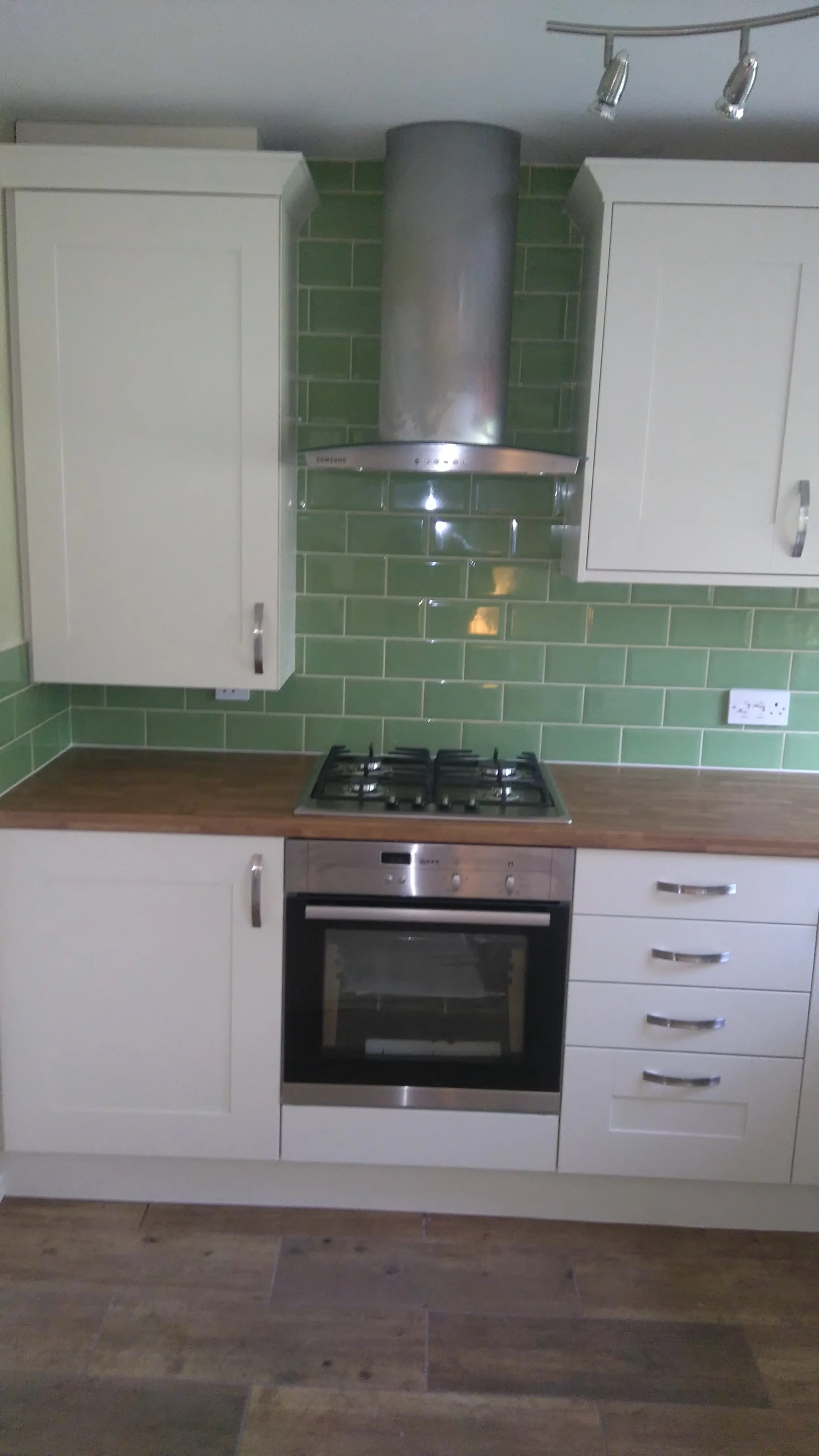 Konyha gyártás, konyha tervezés, asztalos, belsőépítészet beépített szekrény baal design bicske zsámbék budapest budakeszi telki budajenő zsámbéki medence