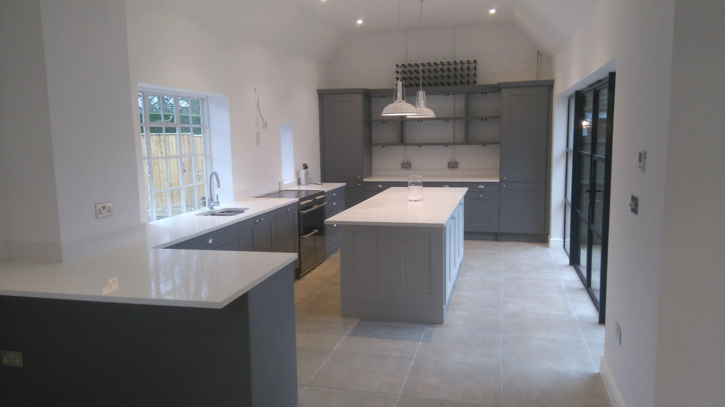 Konyha gyártás, konyha tervezés, asztalos, belsőépítészet beépített szekrény baal design bicske zsámbék budapest budakeszi telki budajenő zsámbéki medence