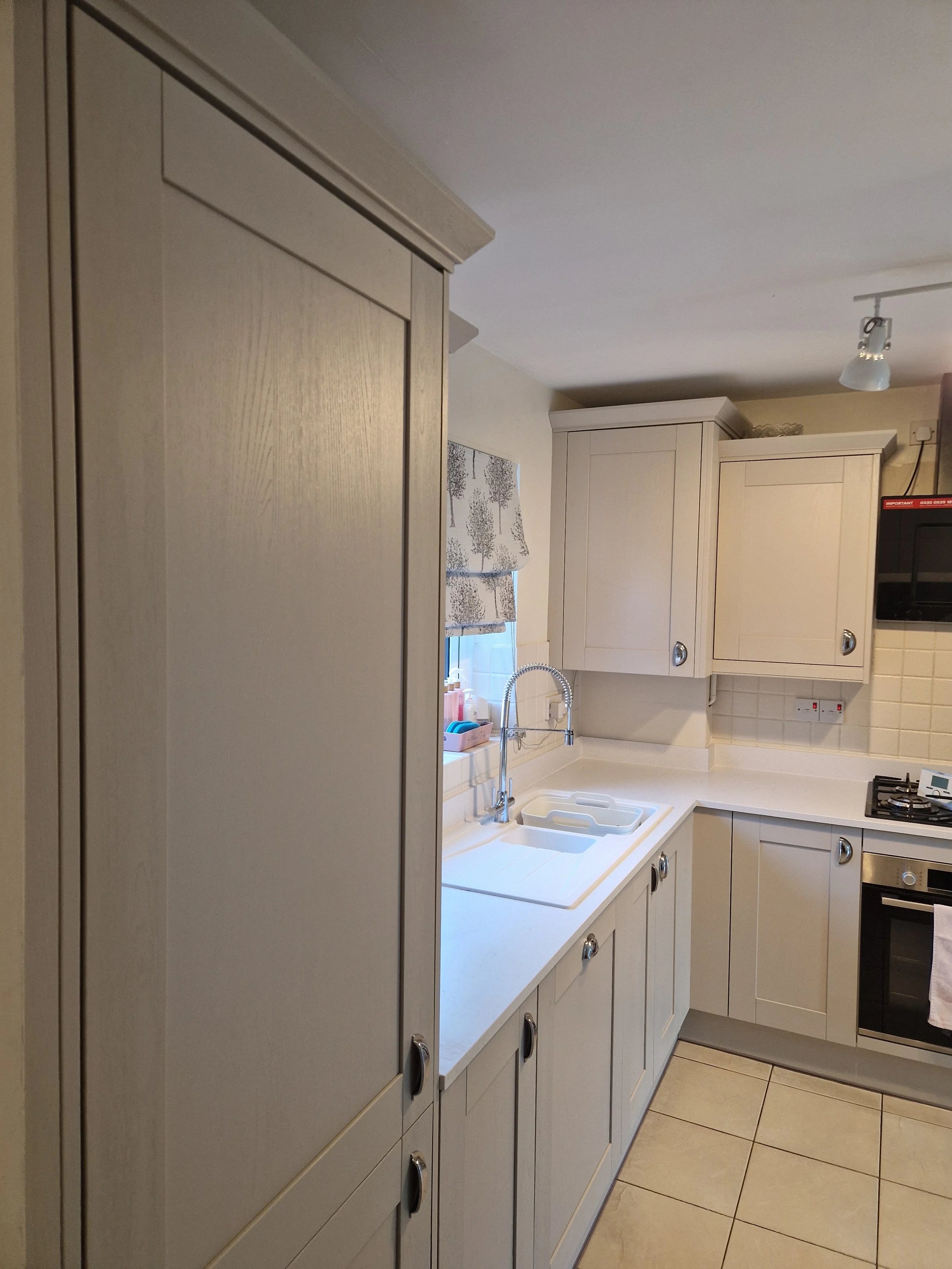 Konyha gyártás, konyha tervezés, asztalos, belsőépítészet beépített szekrény baal design bicske zsámbék budapest budakeszi telki budajenő zsámbéki medence