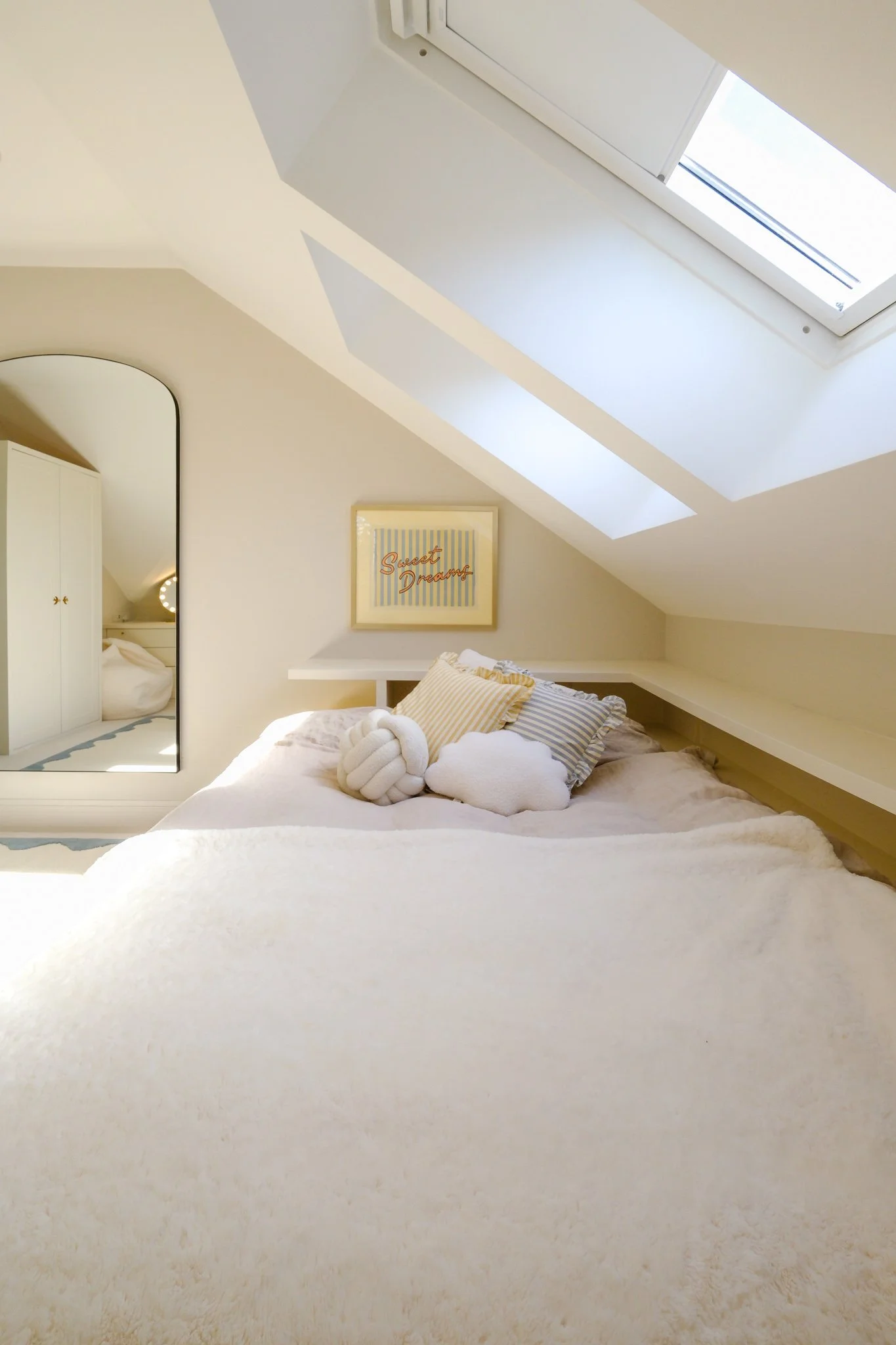 Jo Hughes interiors_room 2 March 26_C Turner-2.jpg