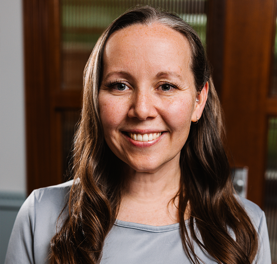 Autumn Hewitt Headshot.png