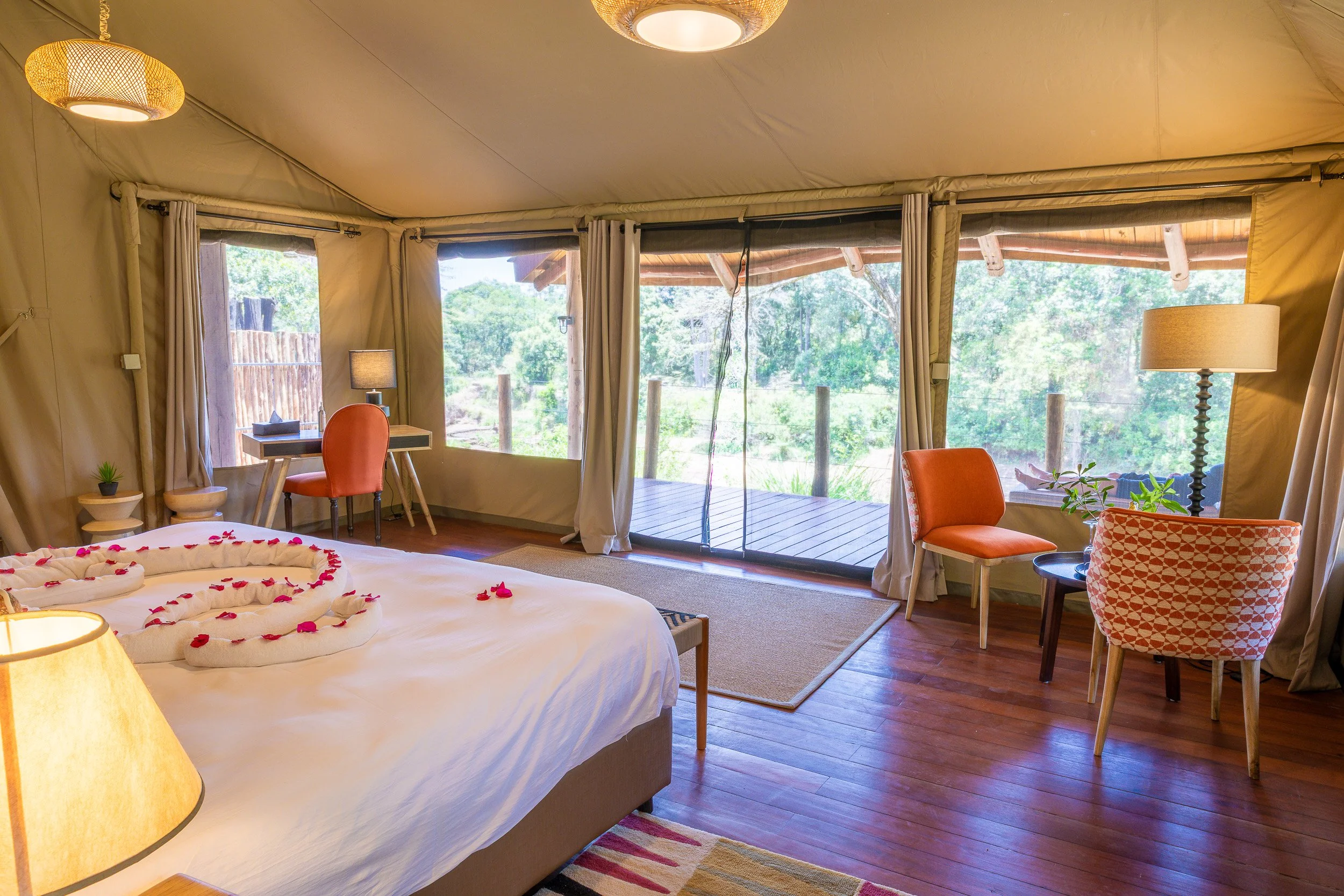 Click to see a short video walk-through of the luxury River Suite at Royal Mara Safari Lodge, overlooking the hippo pools of the Mara River. 