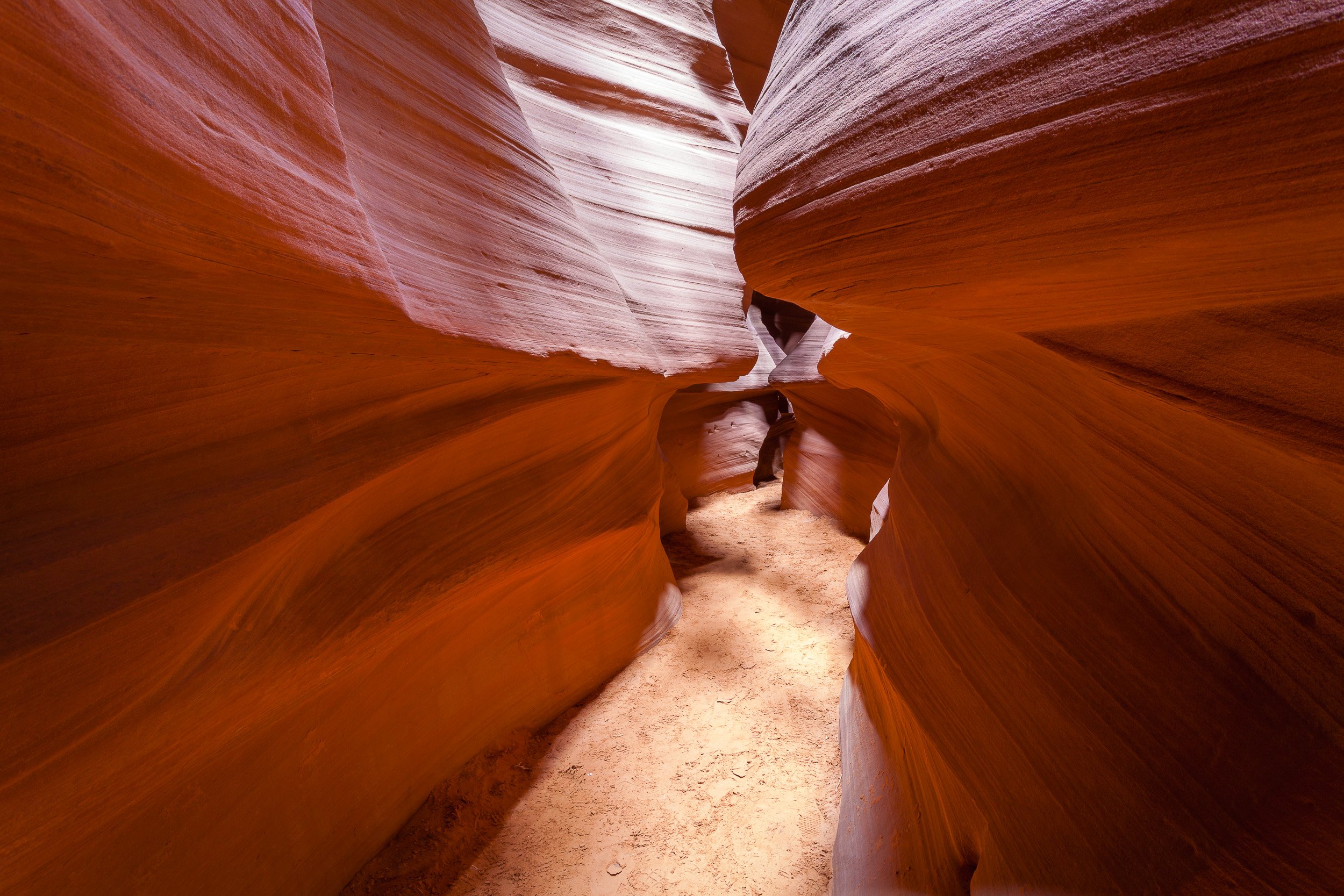 Curving sandstone walls in Antelope Canyon, Arizona