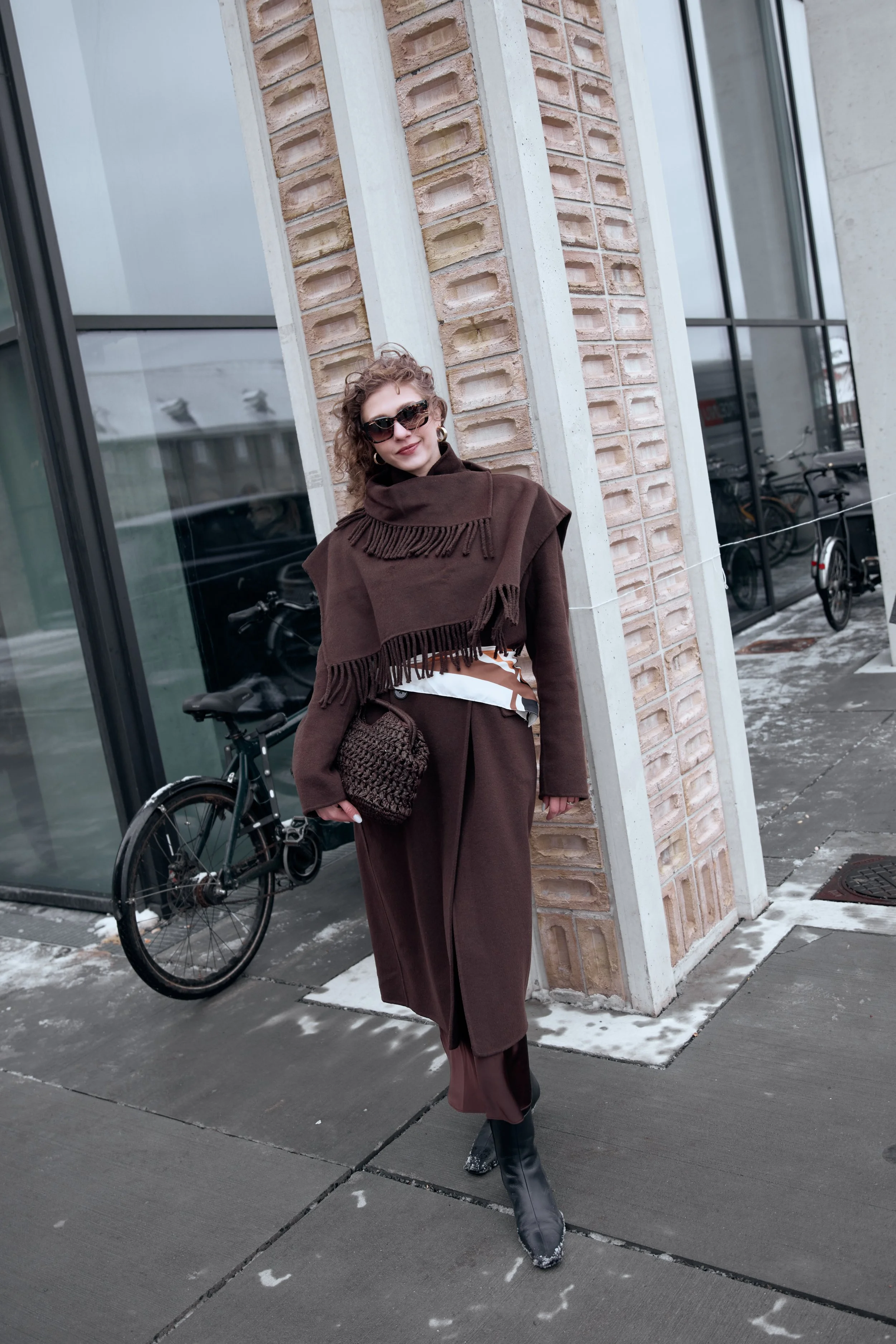 Luise Albrecht im Winter-Streetstyle auf der Copenhagen Fashion Week 2026.