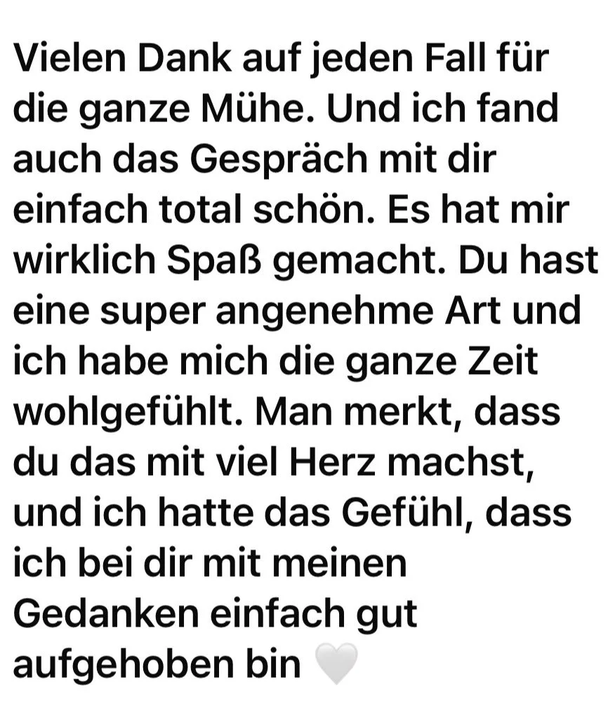 Screenshot einer Kundennachricht: Eine Kundin bedankt sich für Luises Mühe, ihre angenehme Art und die herzliche Beratung.