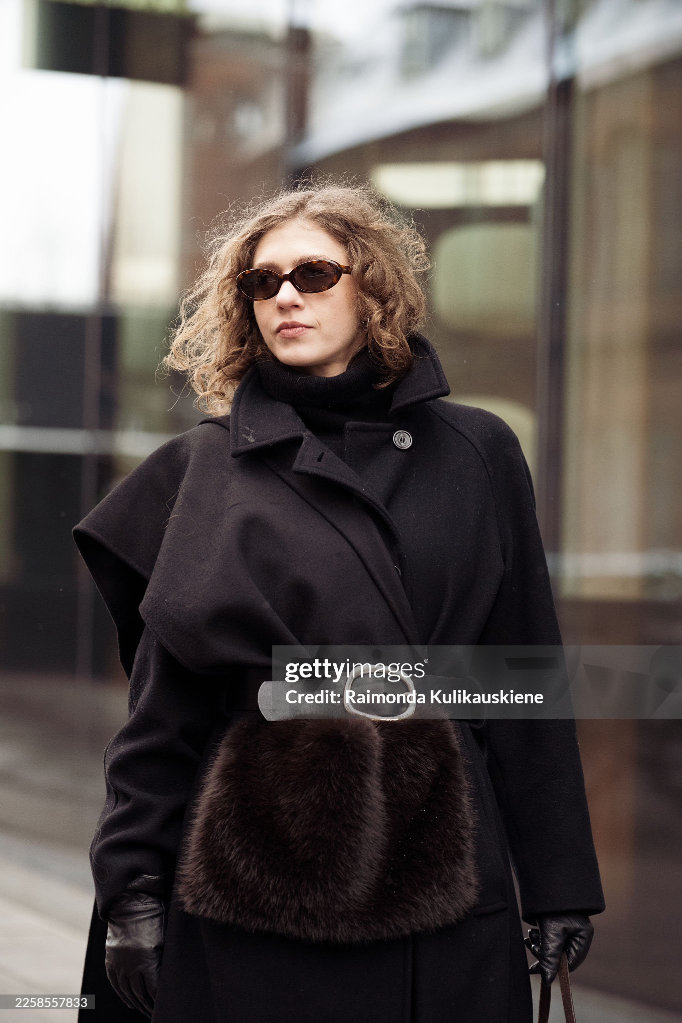 Luise Albrecht von The Neutral Blazer, Streetstyle bei der Copenhagen Fashion Week 2026.