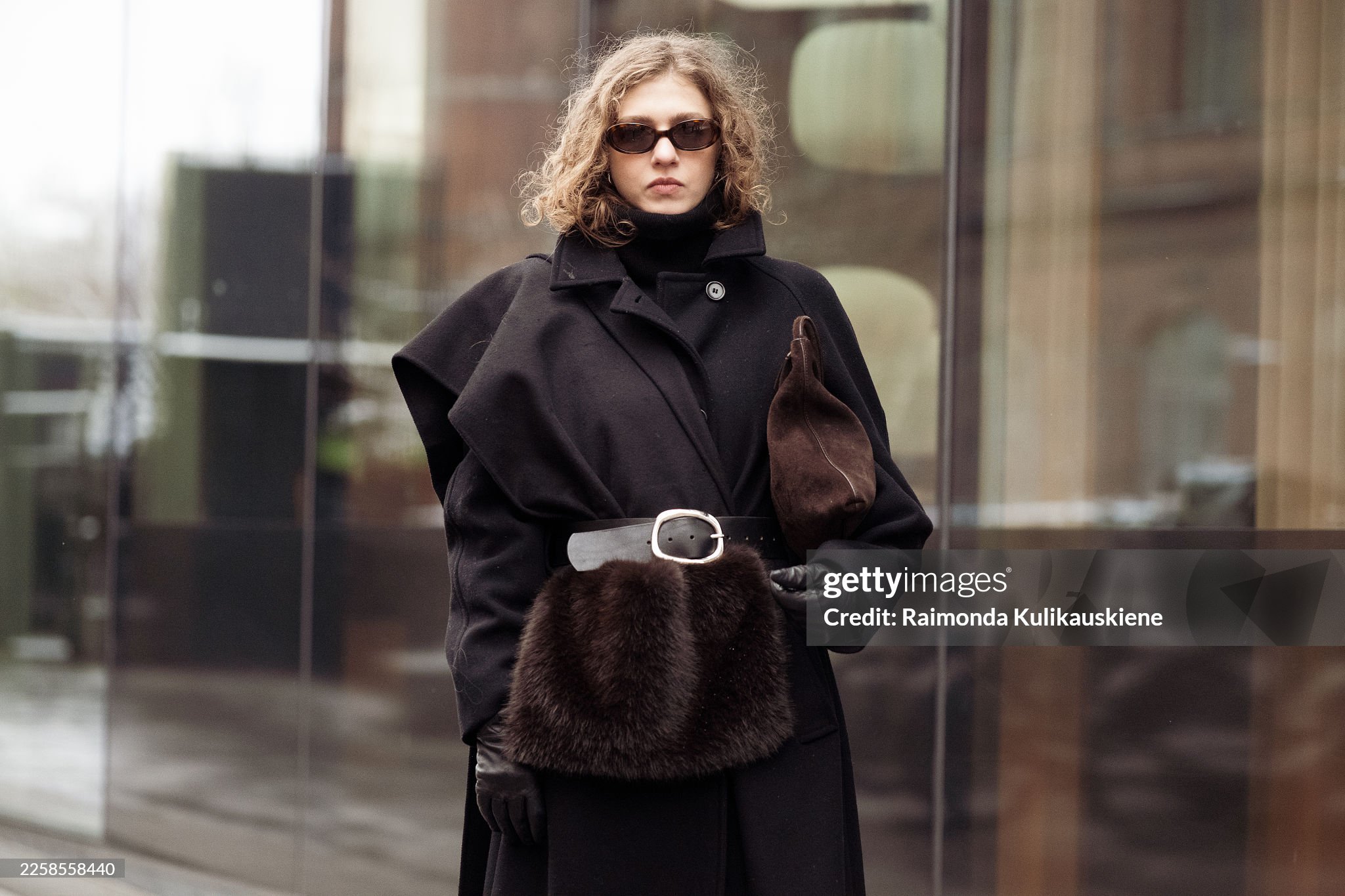 Streetstyle-Aufnahme von Luise Albrecht während der Copenhagen Fashion Week 2026 für internationale Modemagazine.