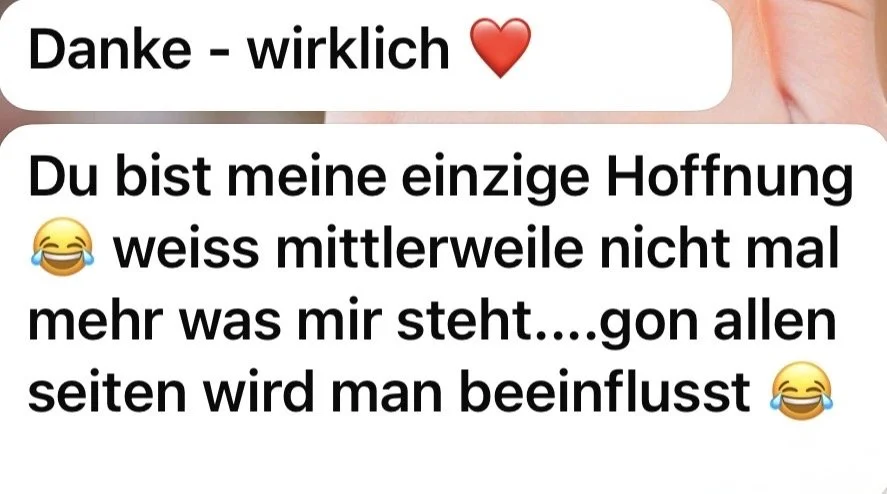 Screenshot einer Kundennachricht: Eine Kundin bedankt sich bei Luise und beschreibt sie als Hoffnung für mehr Klarheit im eigenen Stil.