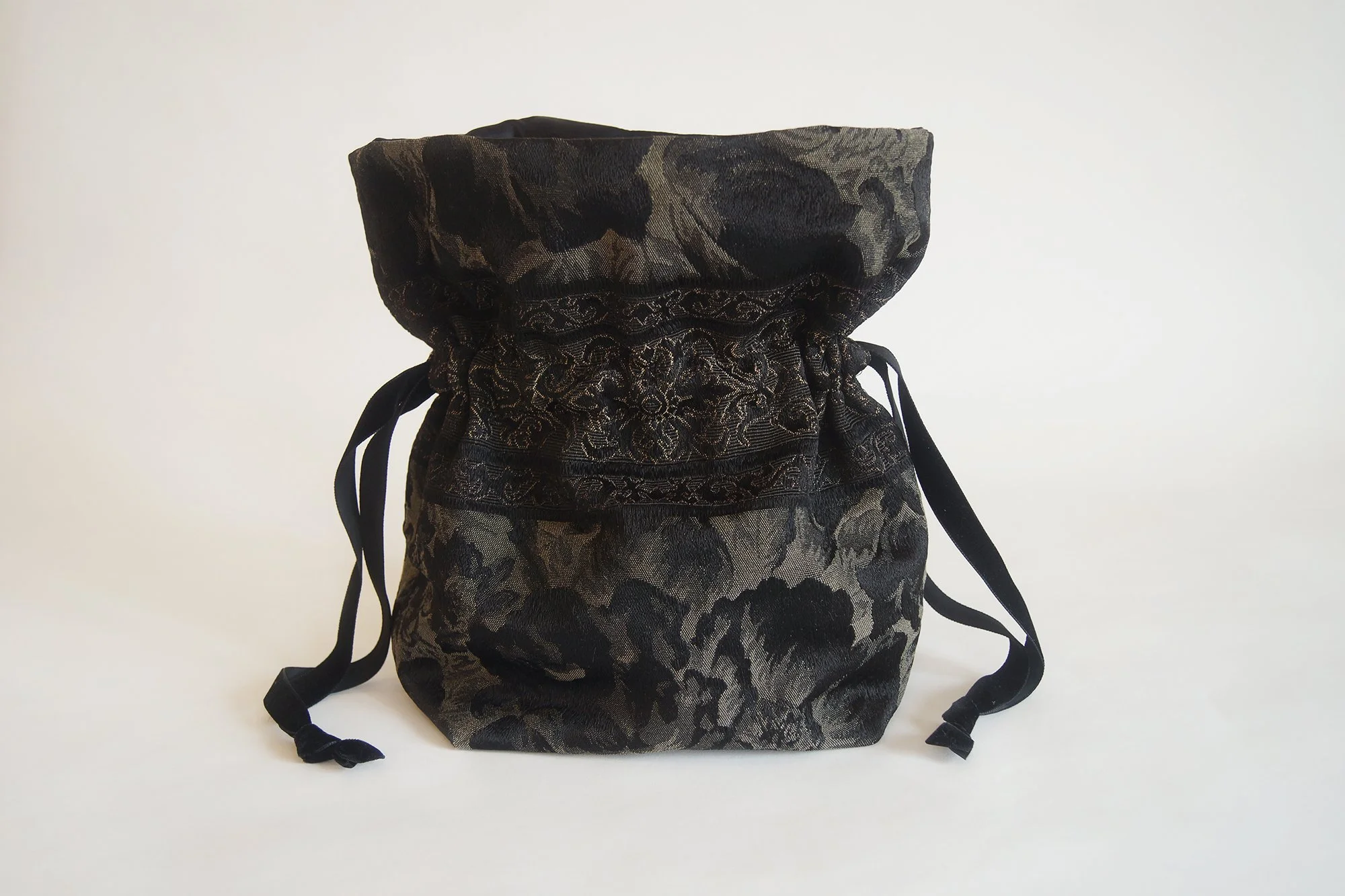 Victorian Floral_DSC01273-2000w_2000w copy.jpg