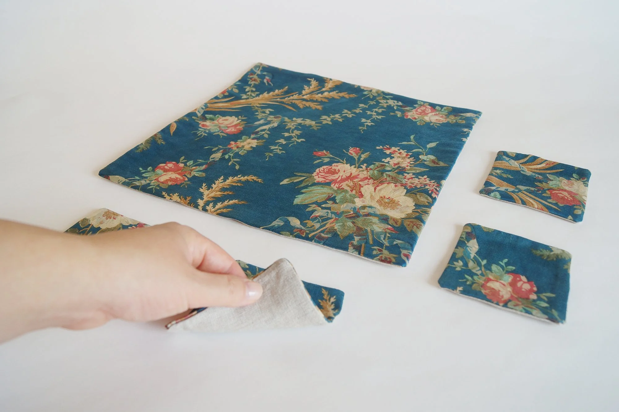 Table mat set_DSC01357-2000w_2000w copy.jpg