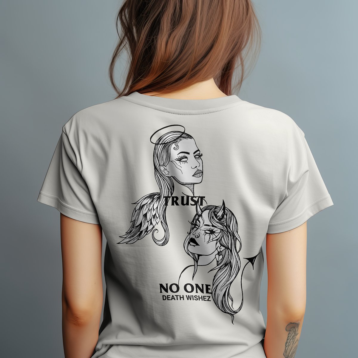 Trust No One - Oversize Tee