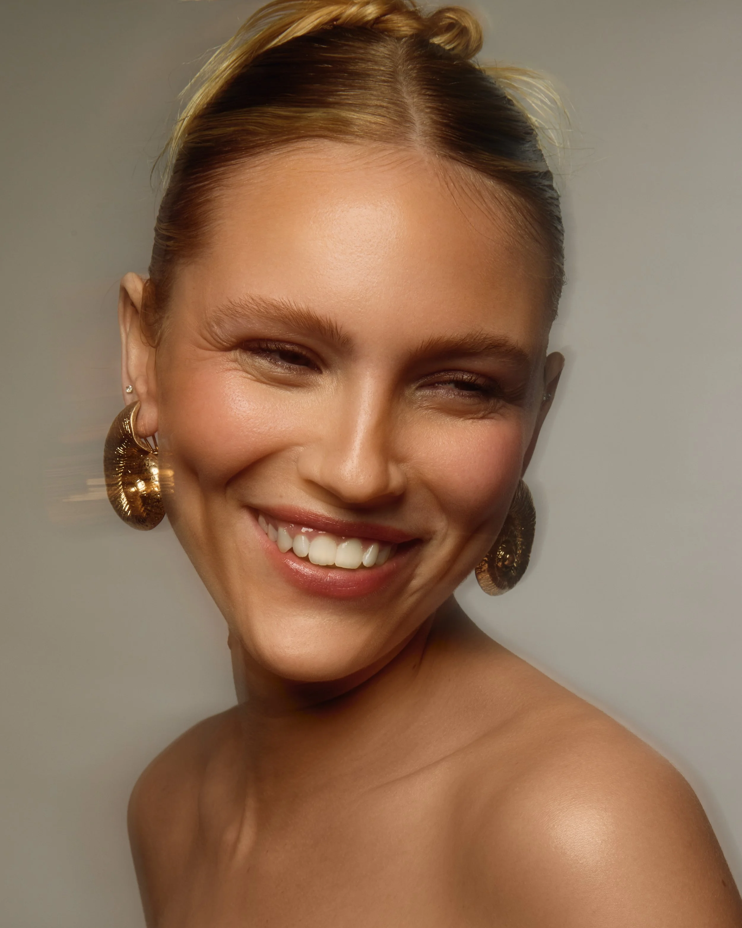 ALEX EDITORIAL (2).jpg