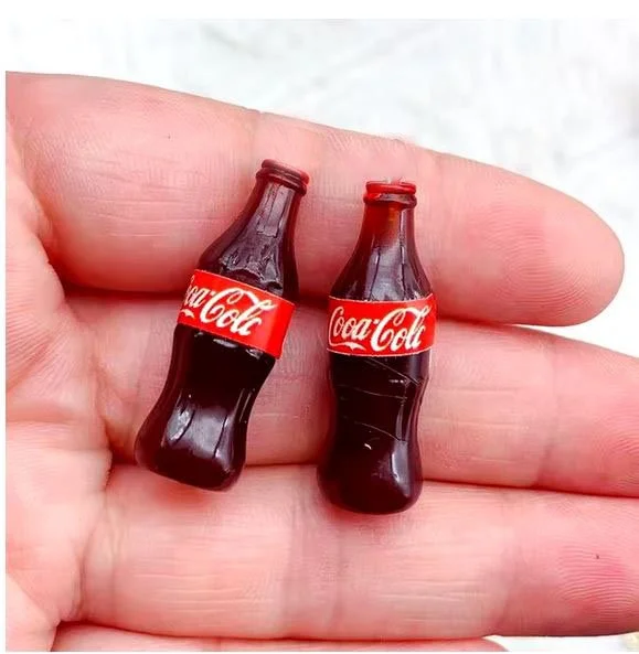 Dollhouse Miniature Coca-Cola Bottles – Classic Cola Soda Bottle Miniatures for Dollhouse & Mini Scenes – 1/12 Scale – Resin