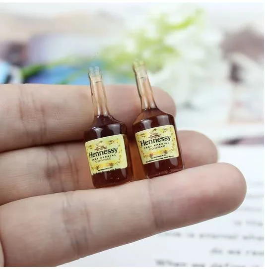 Dollhouse Miniature Hennessy Cognac Bottles – 1:12 Scale Dollhouse Bar Accessory