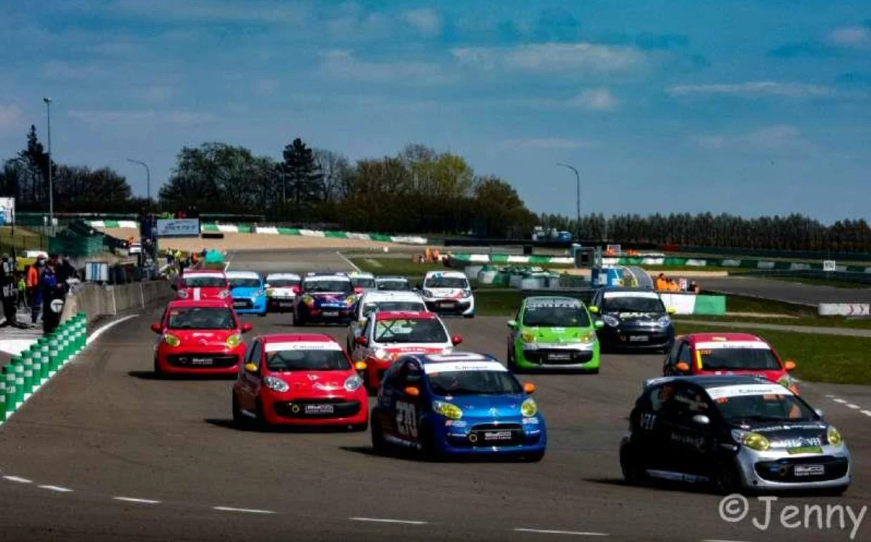 12 uursrace Magny-Cours afgezegd