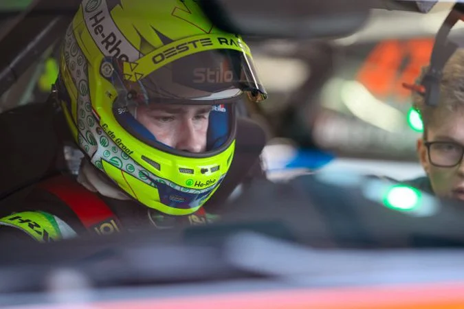 Calvin de Groot maakt sensationele overstap naar NXT Gen Cup in elektrische Mini: "Ik vind het geweldig"