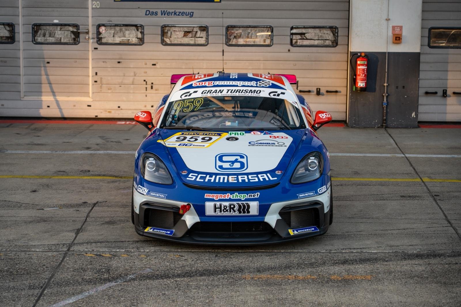 Calvin @ PETN2 - NLS2 Nürburgring Porsche (17).jpeg