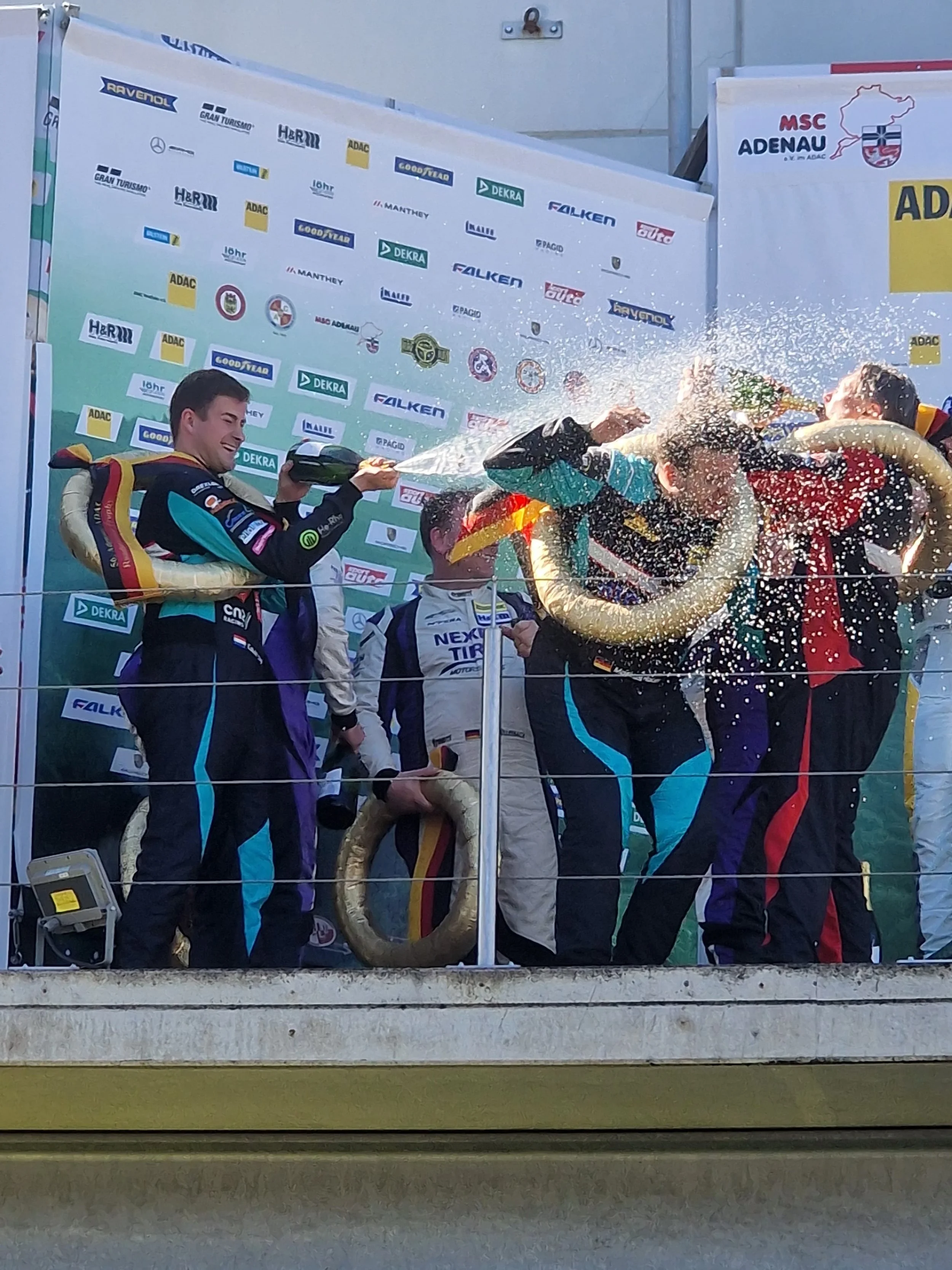 Podiumfoto champagnekoning Calvin 2.jpg