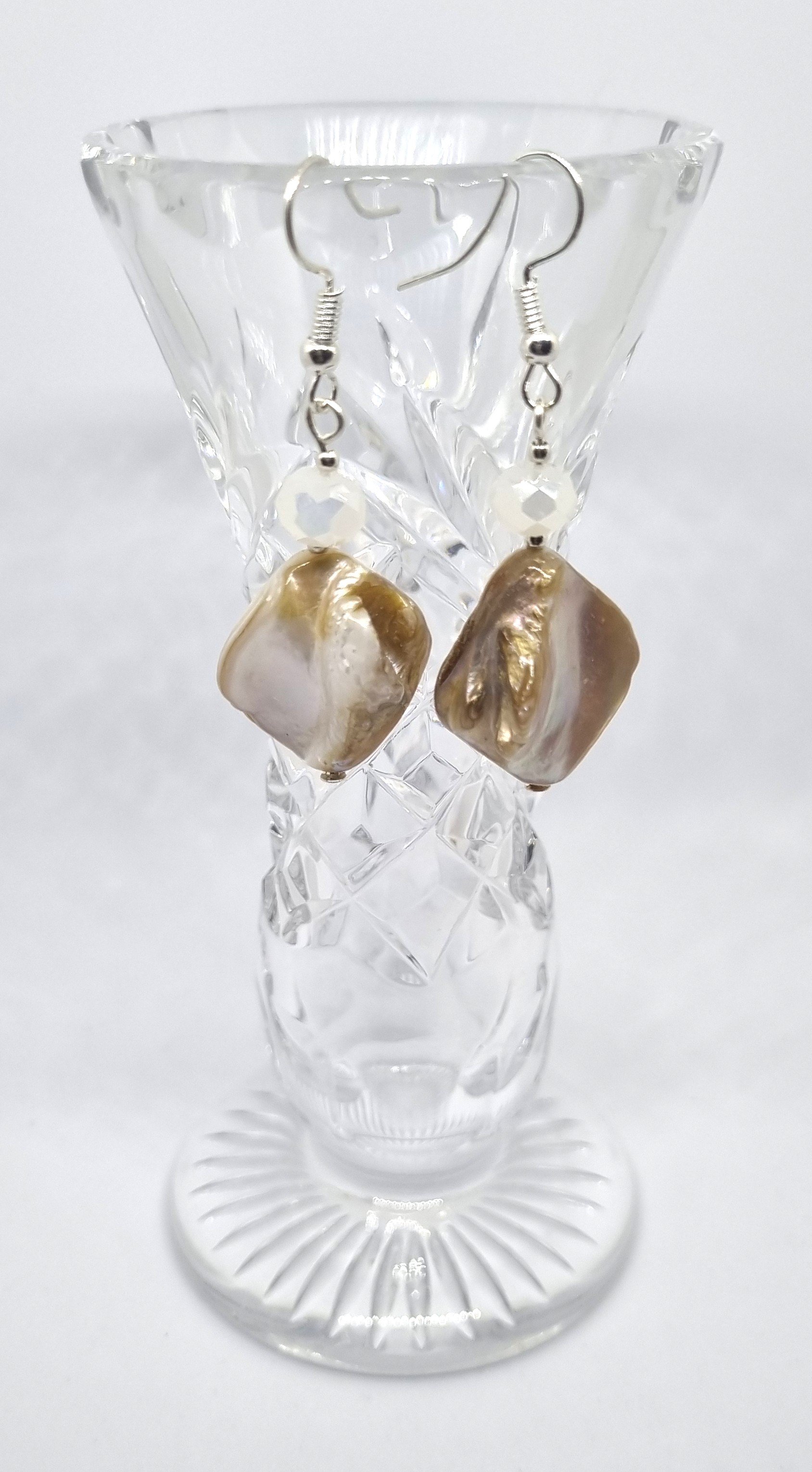 #JE11 - Golden Pearl Glow