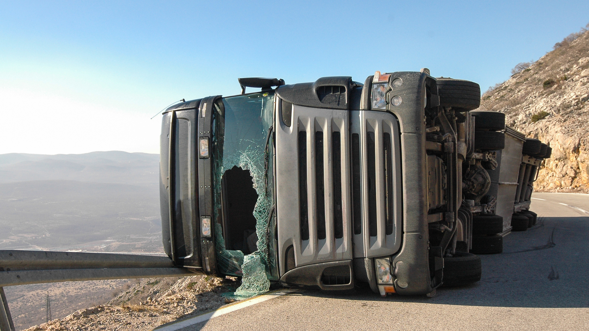 Trailer and freight insurance protection