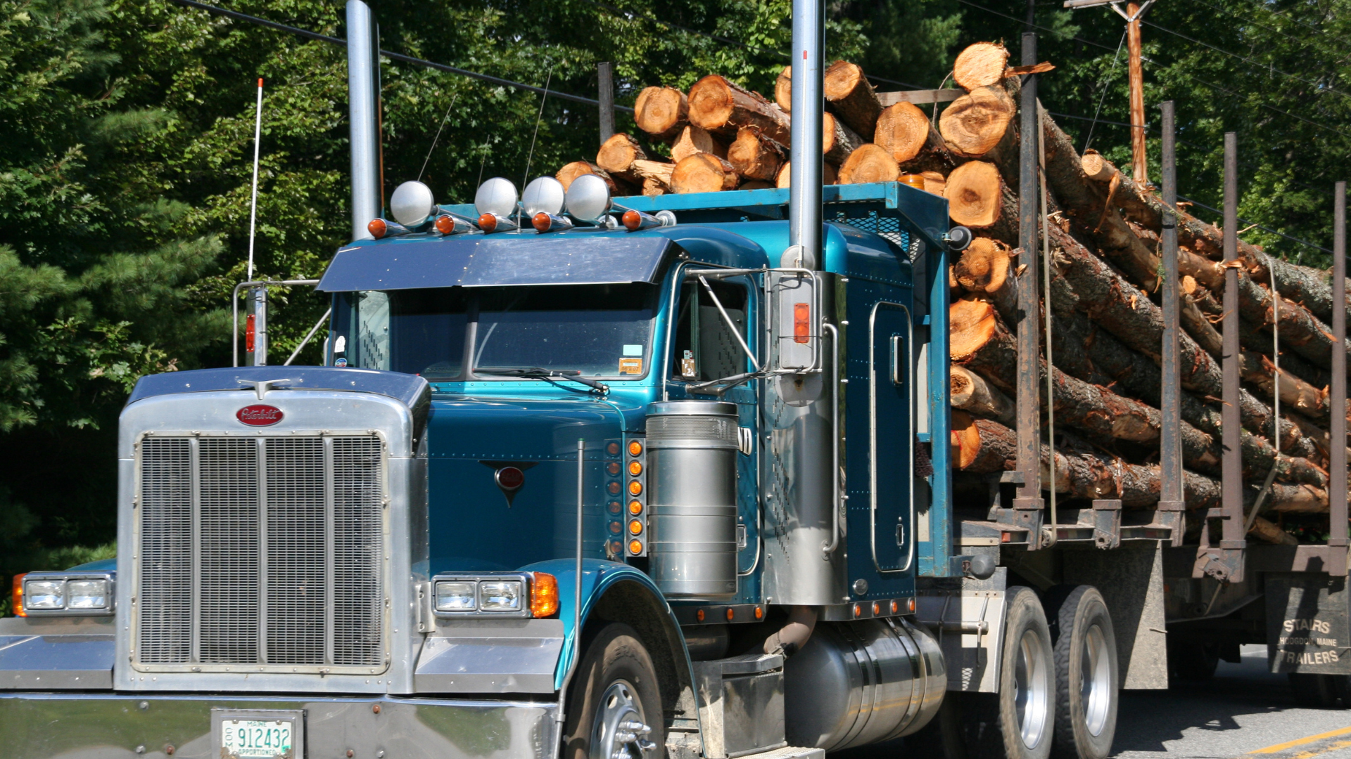 High-risk trucking operations affecting commercial insurance pricing