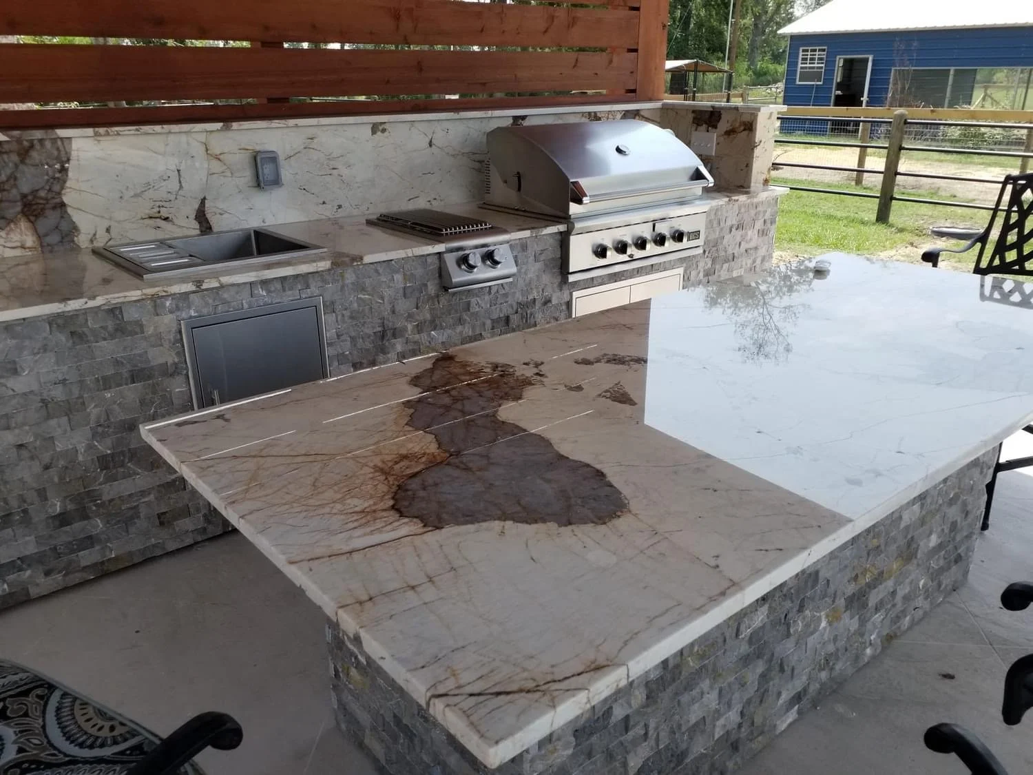 Outdoor kitchen in Texas copy.JPG