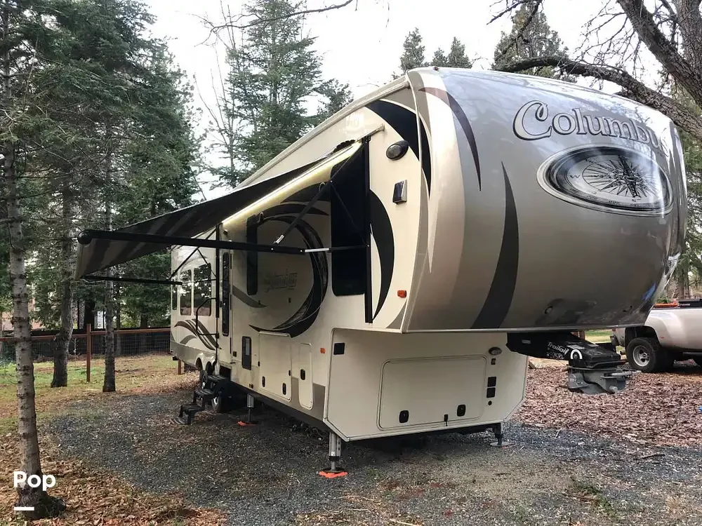Columbus Compass 5th Wheel rental RV exterior