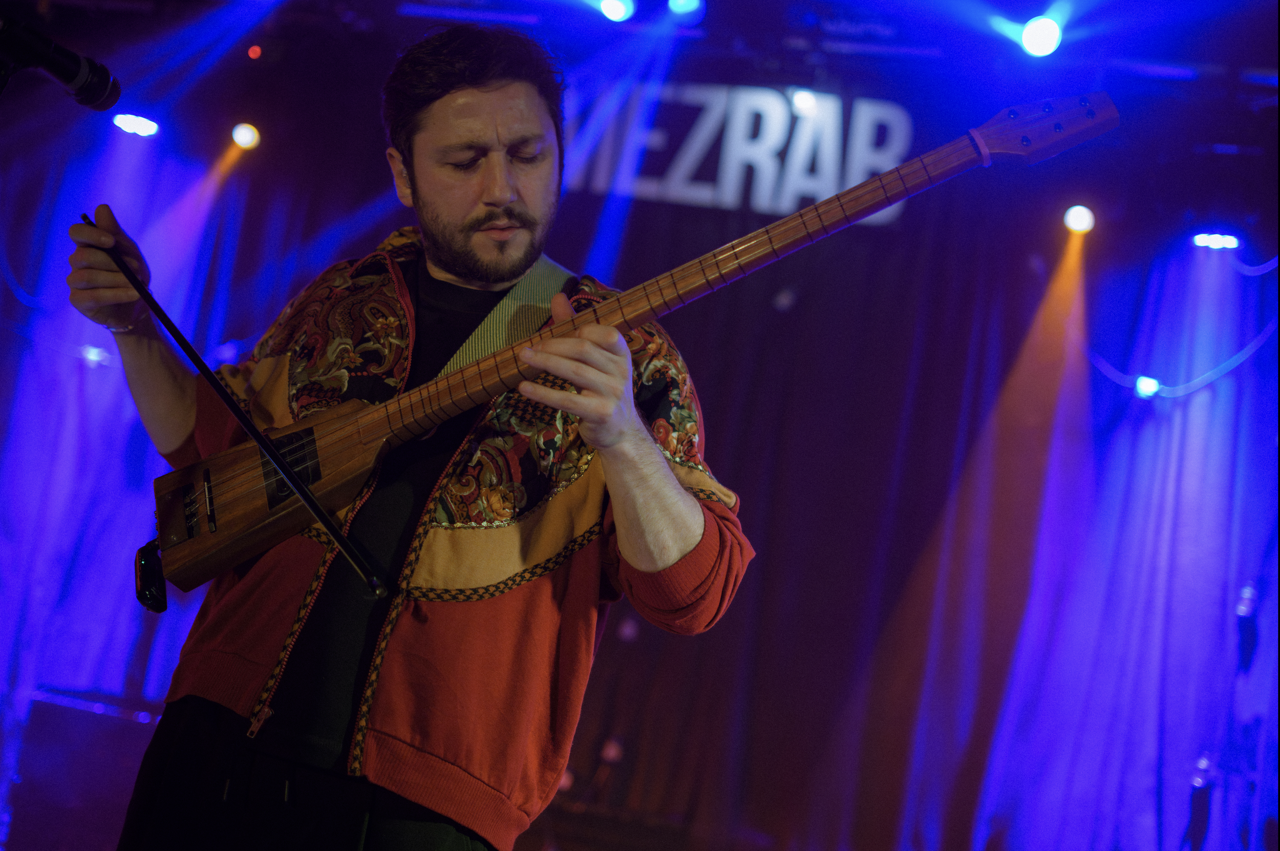 Deniz Mahir Kartal in Mezrab - Amsterdam