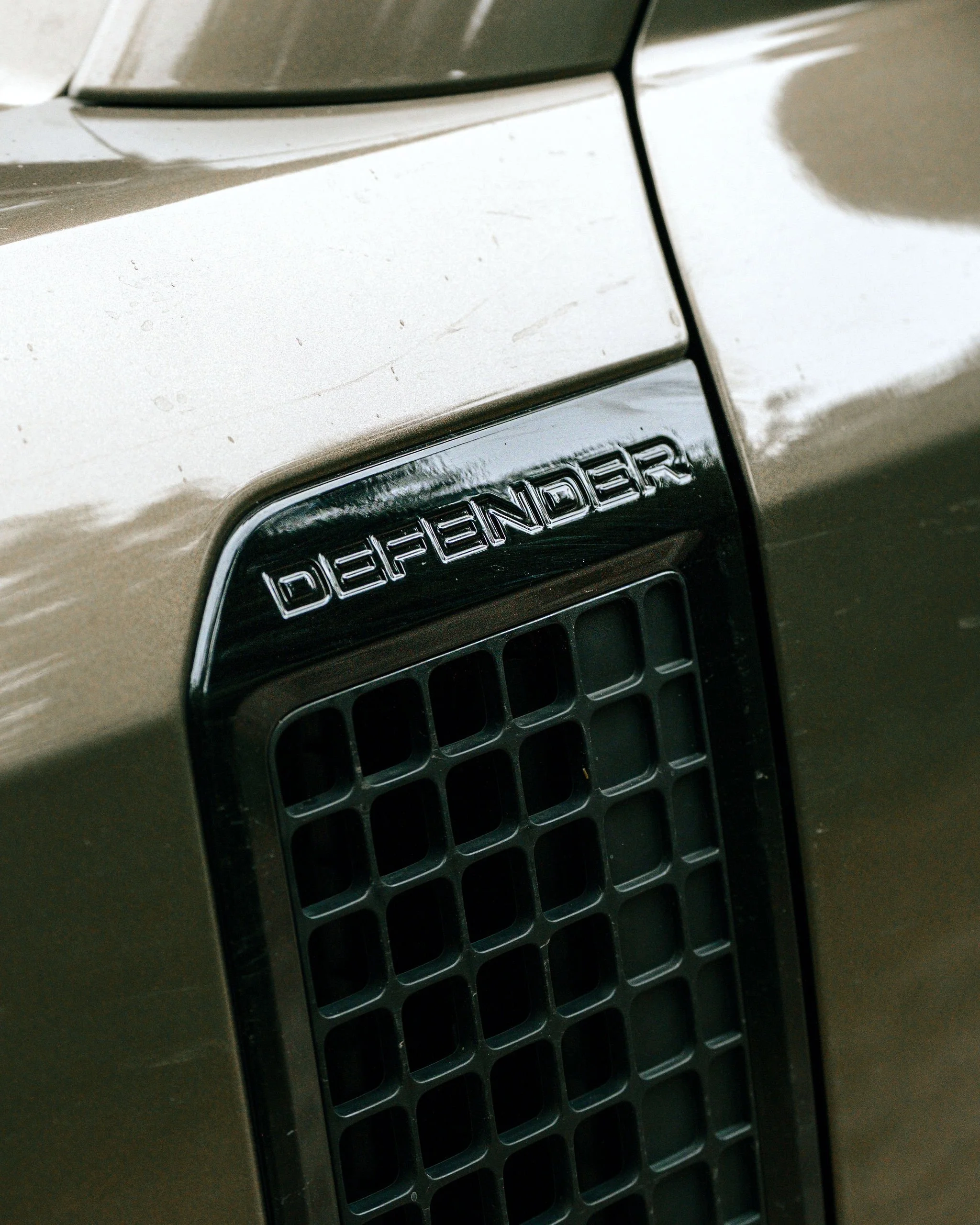 Land Rover Defender 26.jpg