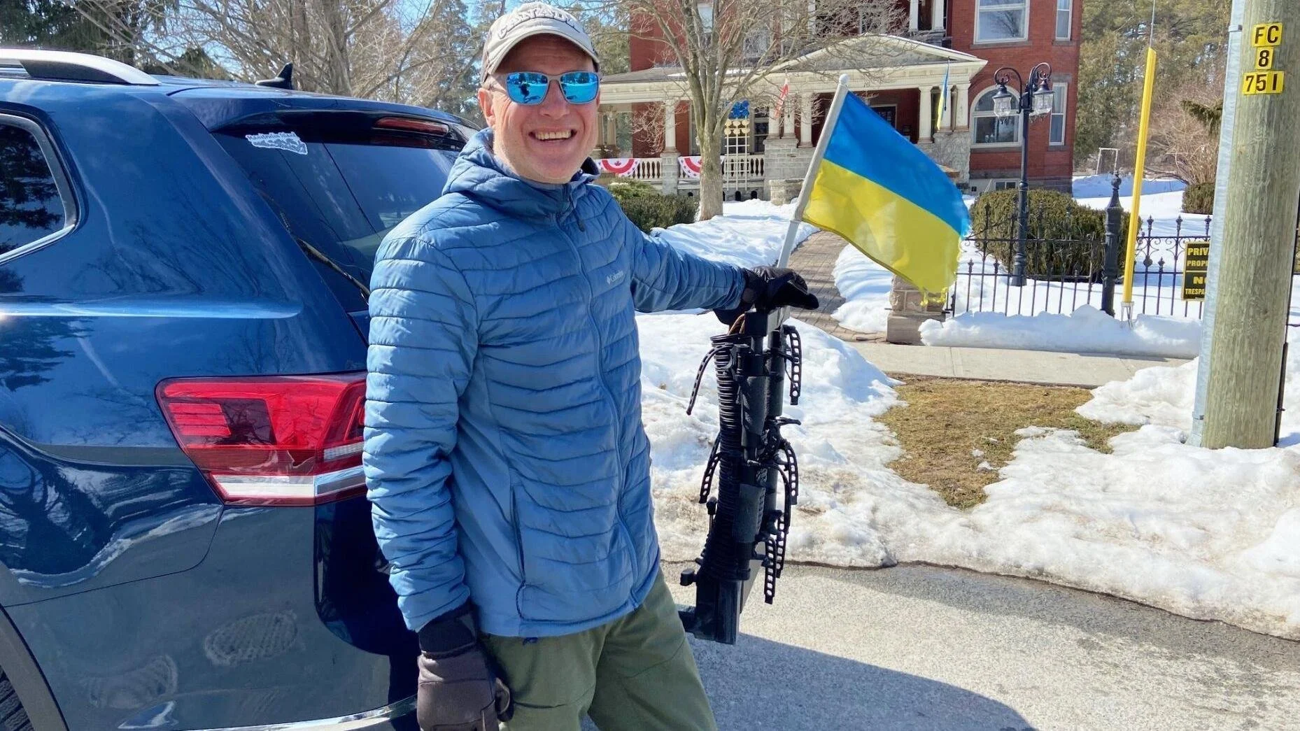 Local volunteers like Dave Logan are helping Ukrainian refugees