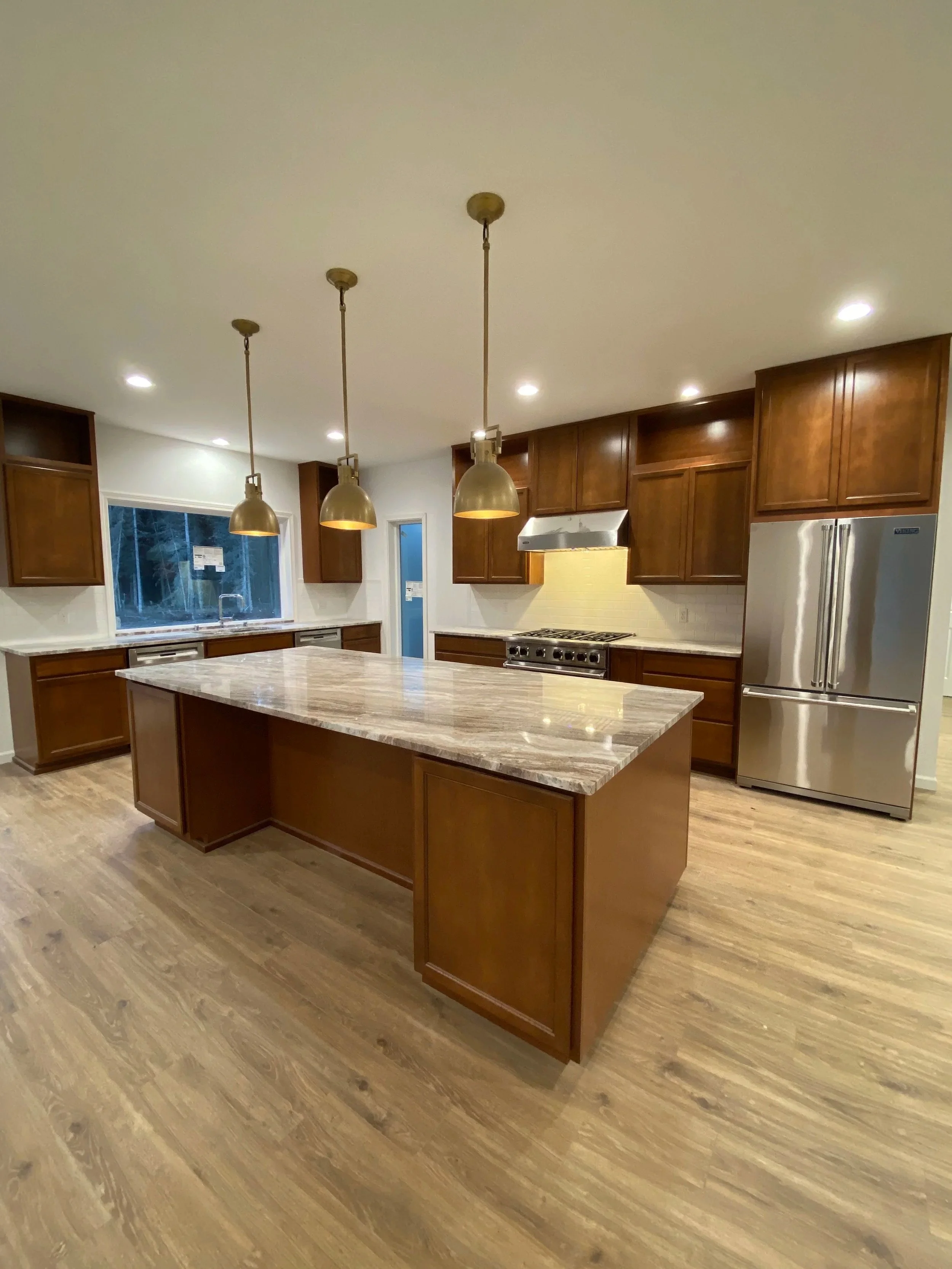 Semi-tailored kitchen, upgraded kitchen design