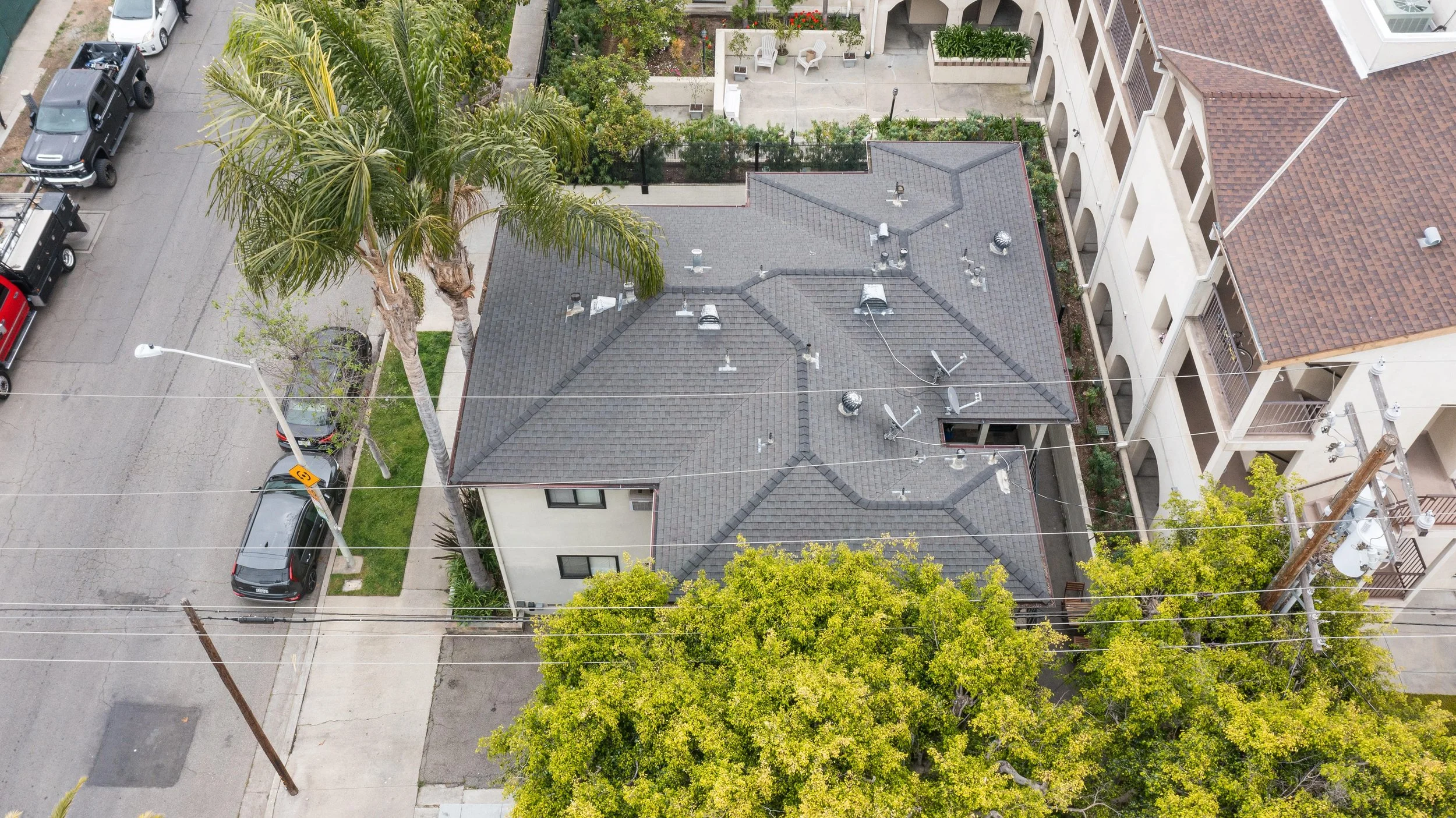 7154 Lexington Ave  -  HsHProd-11-min.jpg