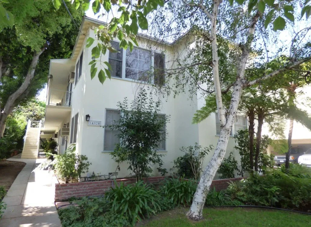 14926 Dickens Street Sherman Oaks, CA 91403