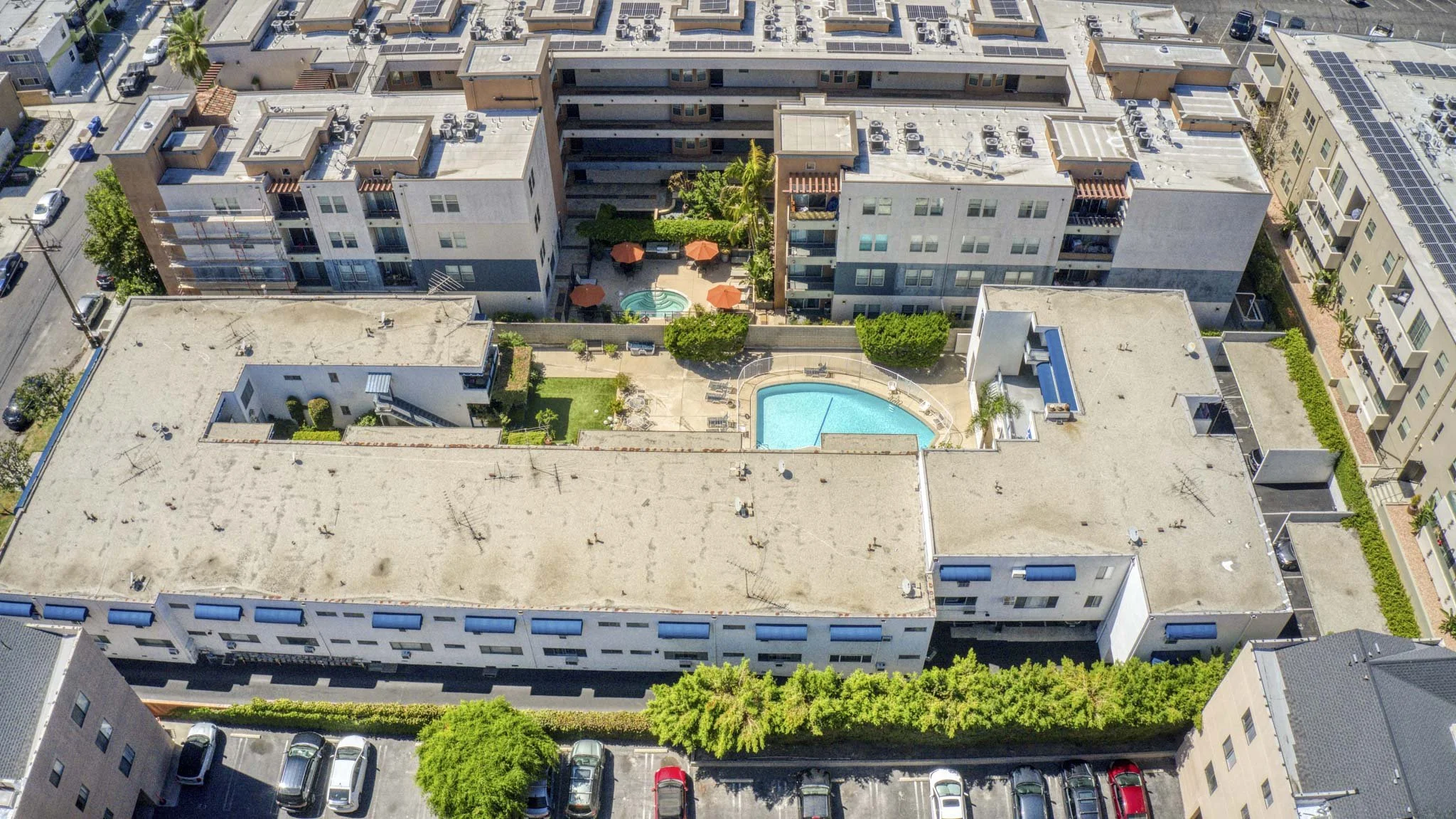 12015 Kling St, Valley Village  -  HsHProd-13.JPG