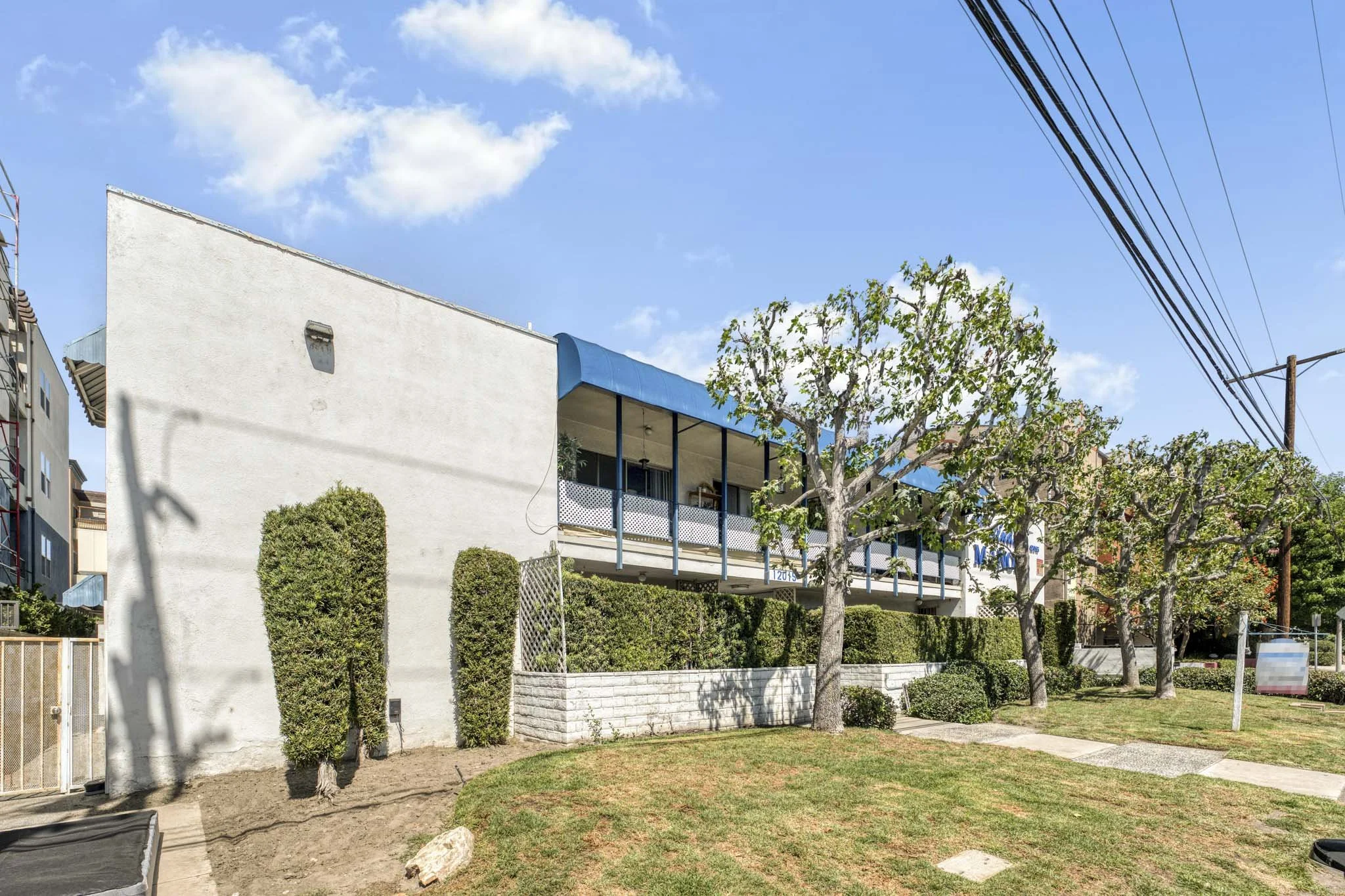 12015 Kling St, Valley Village  -  HsHProd-76.JPG