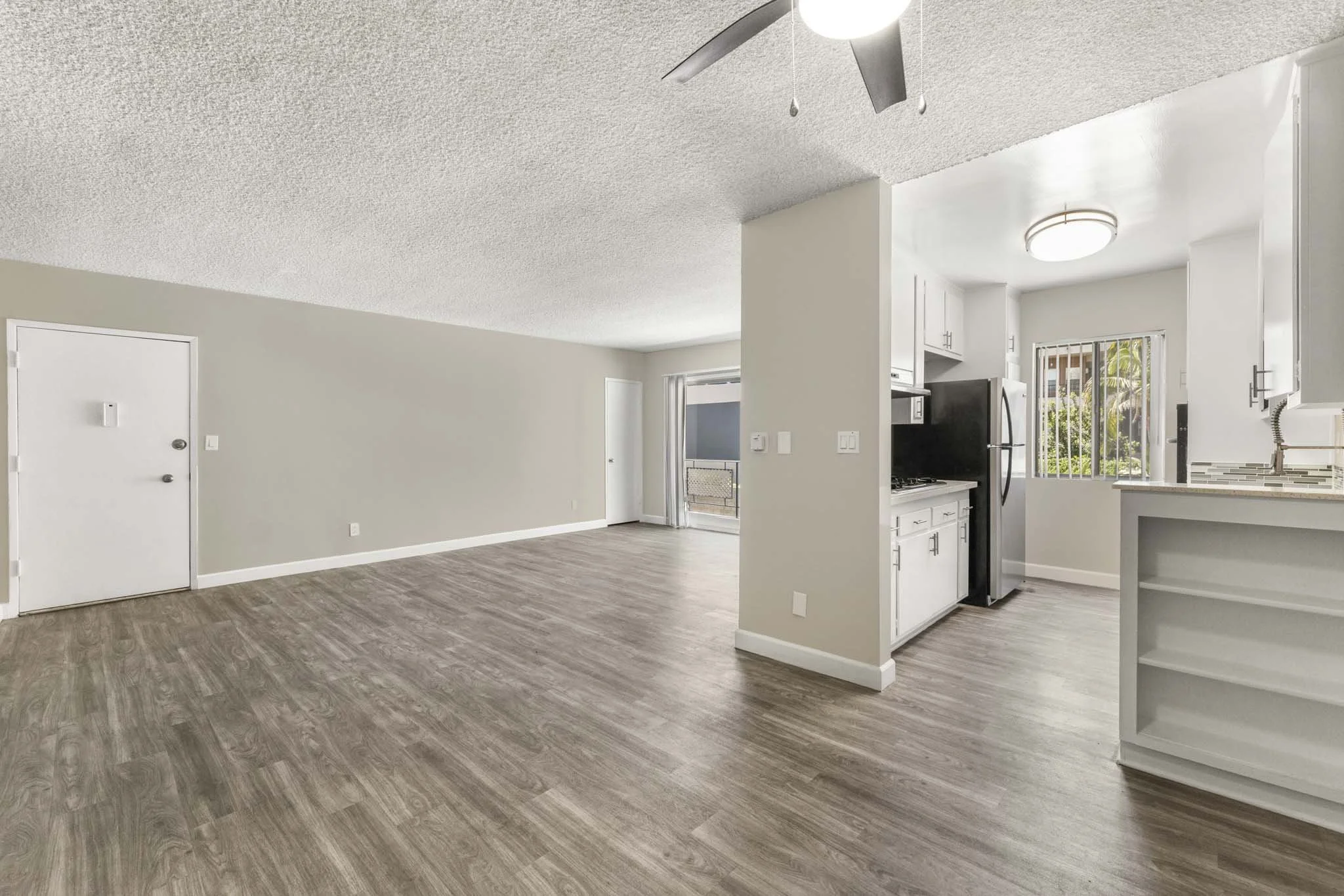 12015 Kling St, Valley Village  -  HsHProd-64.JPG