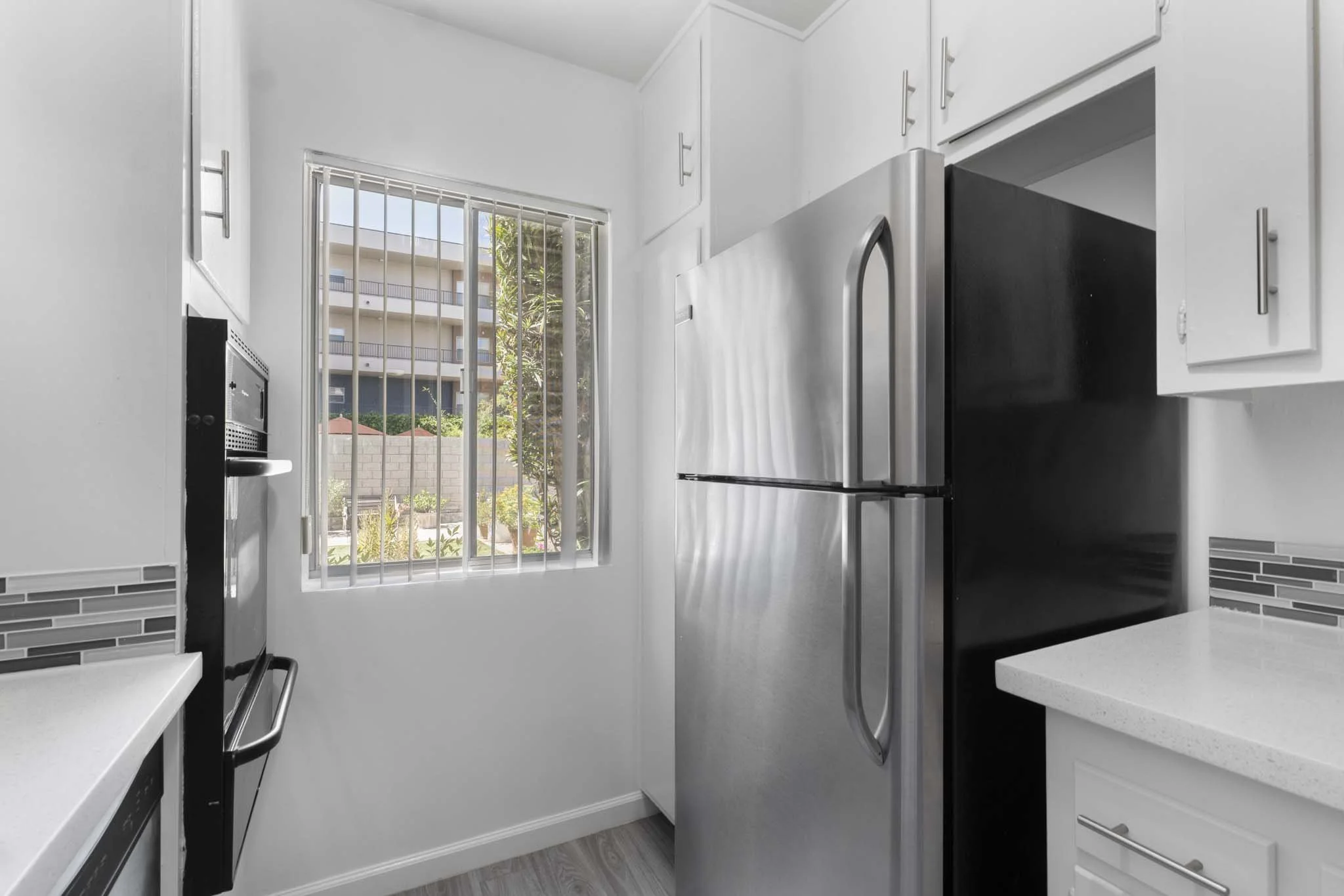 12015 Kling St, Valley Village  -  HsHProd-44.JPG