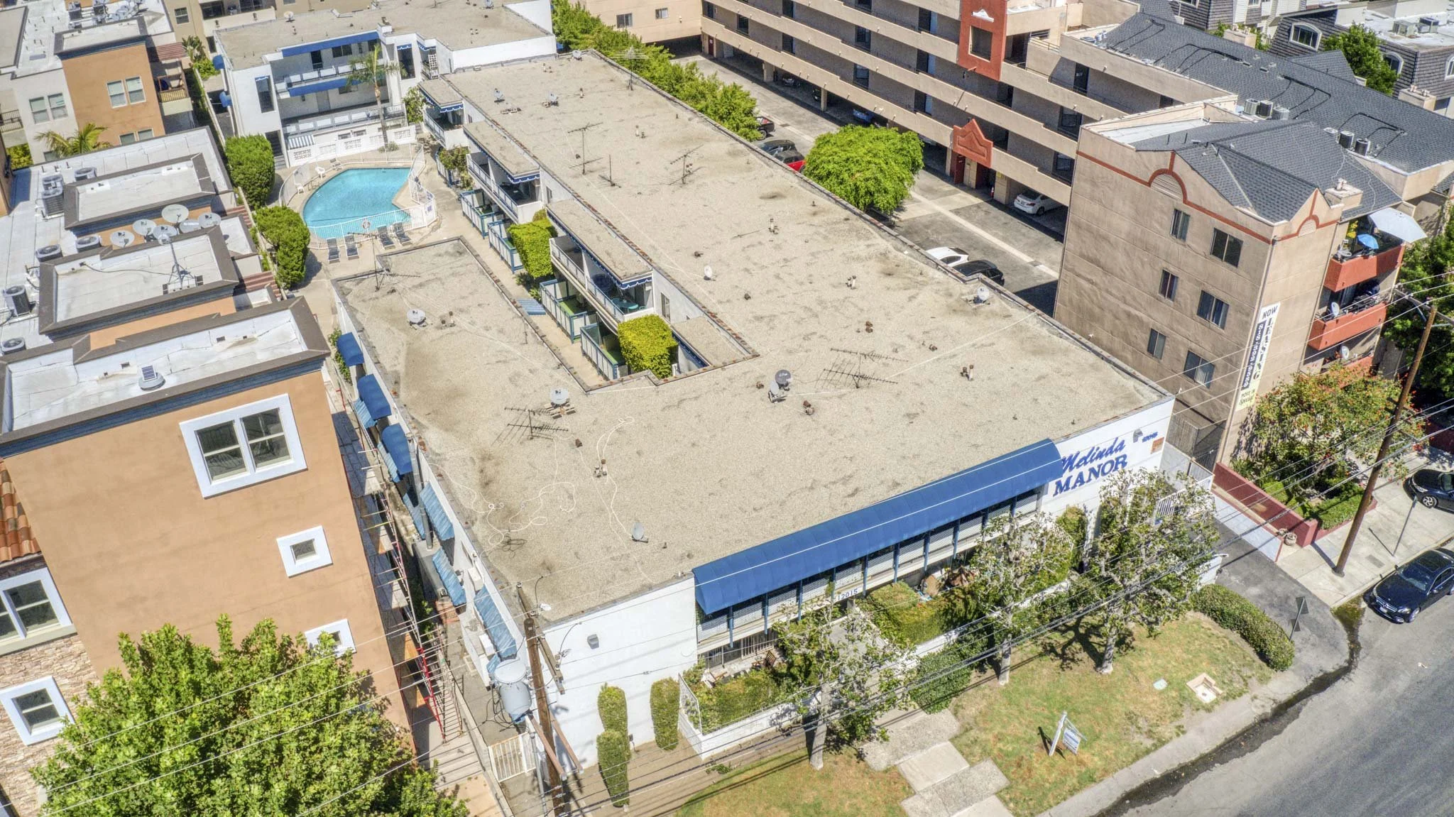 12015 Kling St, Valley Village  -  HsHProd-6.JPG