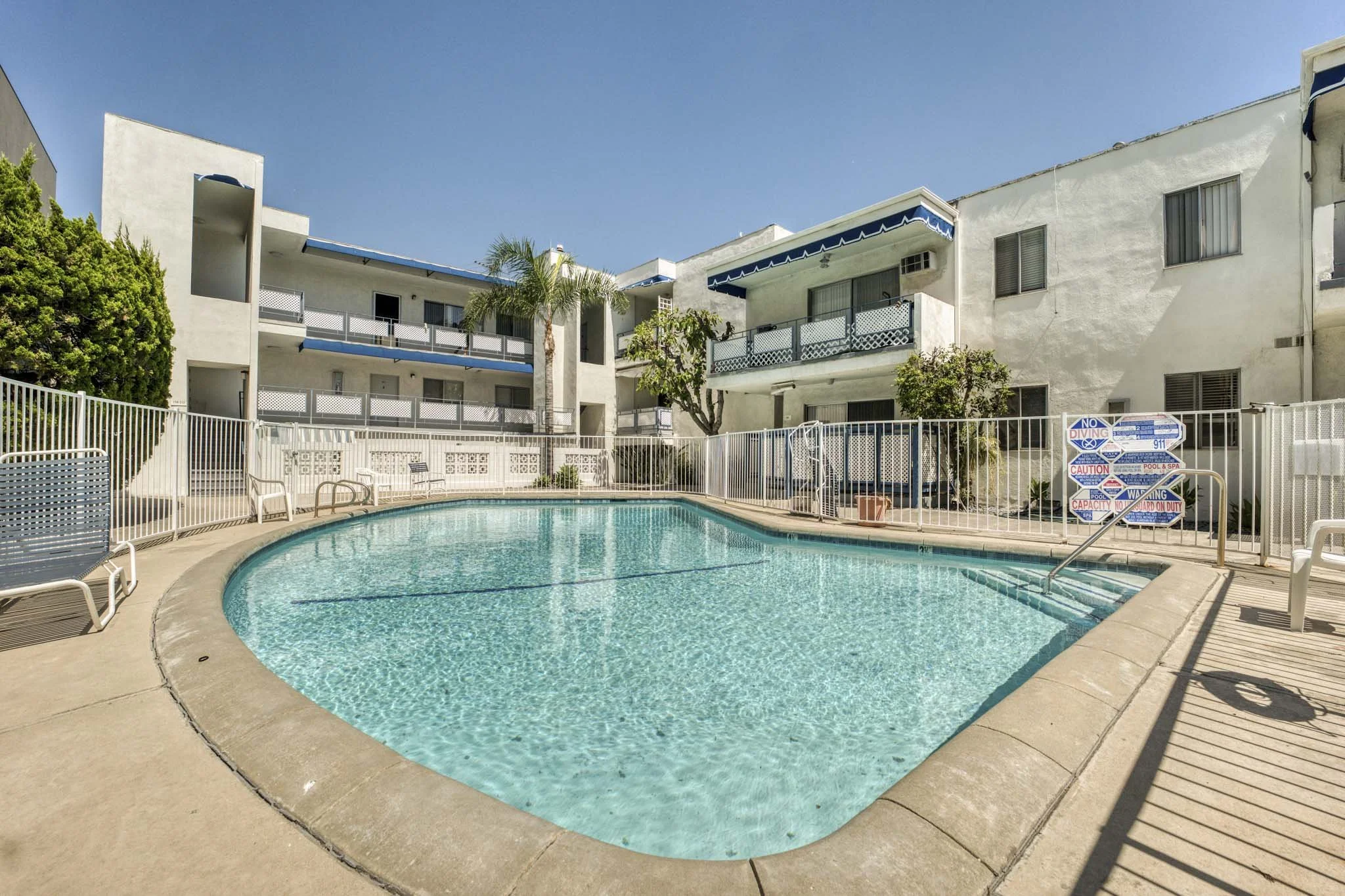 12015 Kling St, Valley Village  -  HsHProd-22.JPG