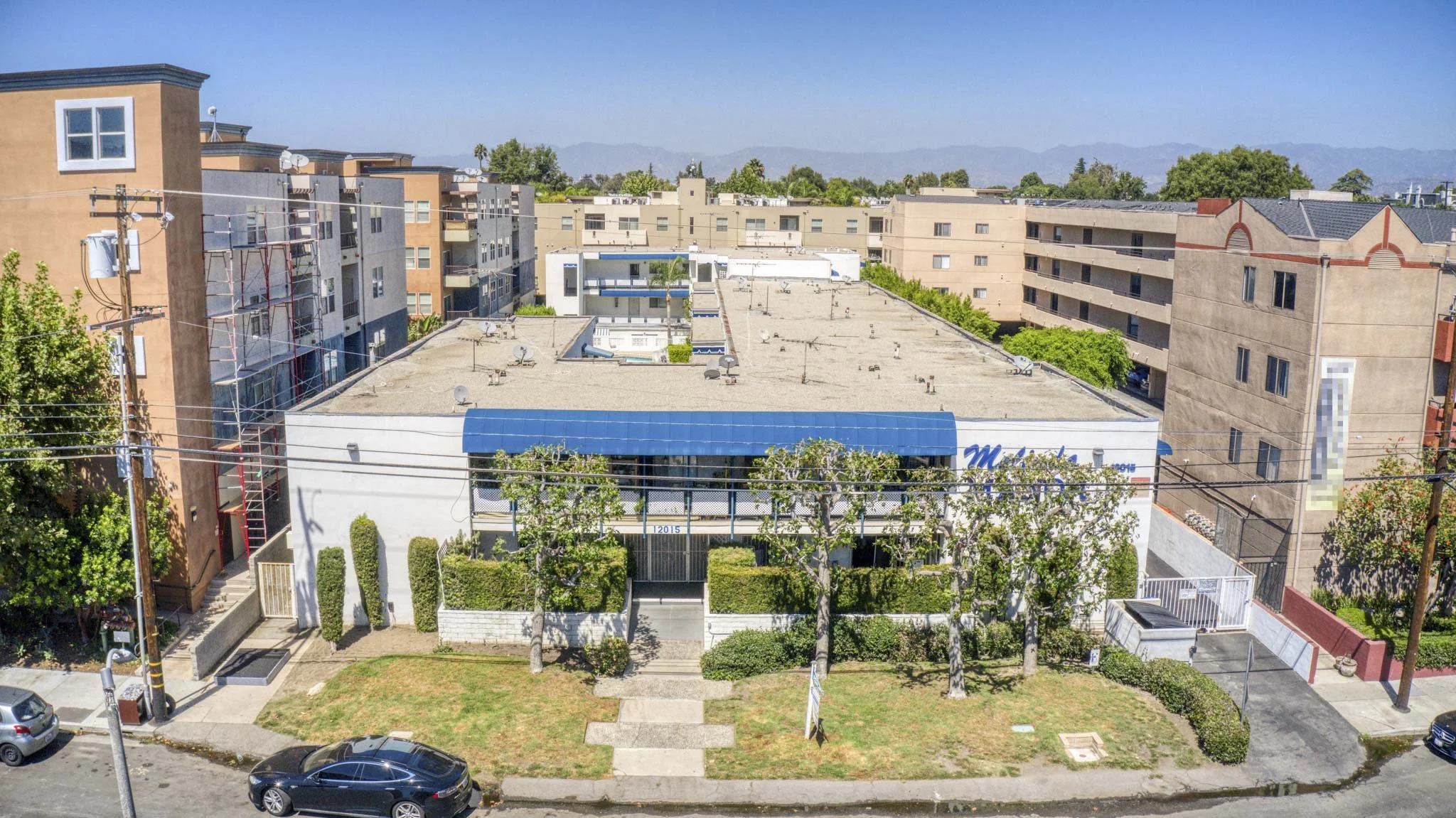 12015 Kling St, Valley Village  -  HsHProd-2.JPG