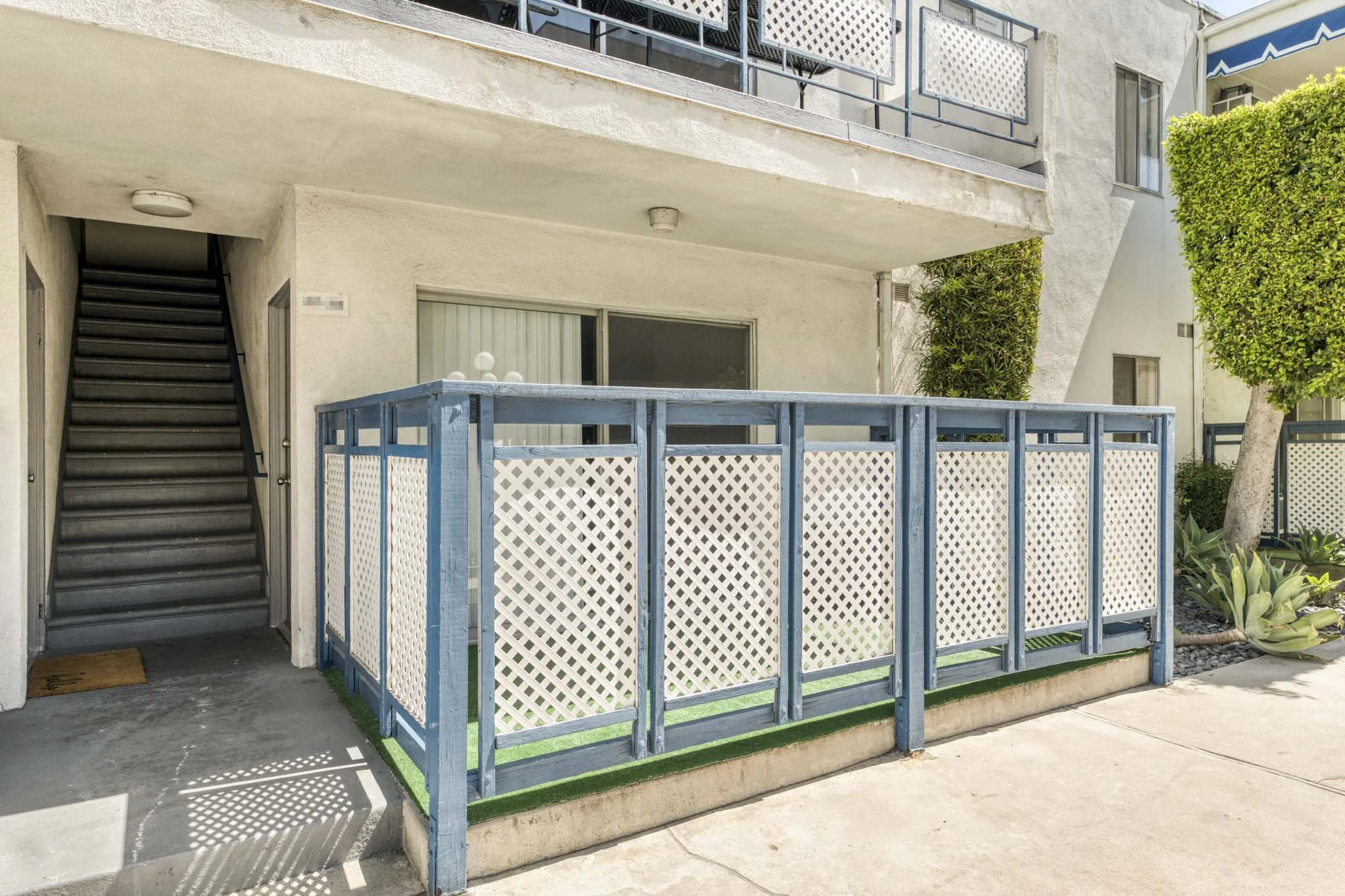 12015 Kling St, Valley Village  -  HsHProd-53.JPG