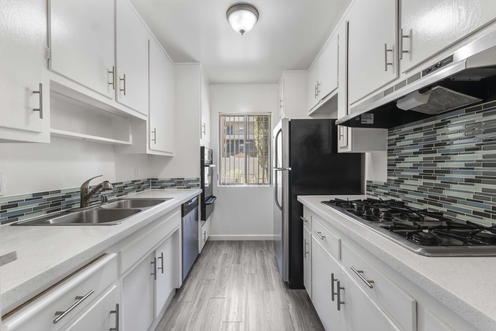 12015 Kling St, Valley Village  -  HsHProd-42.JPG