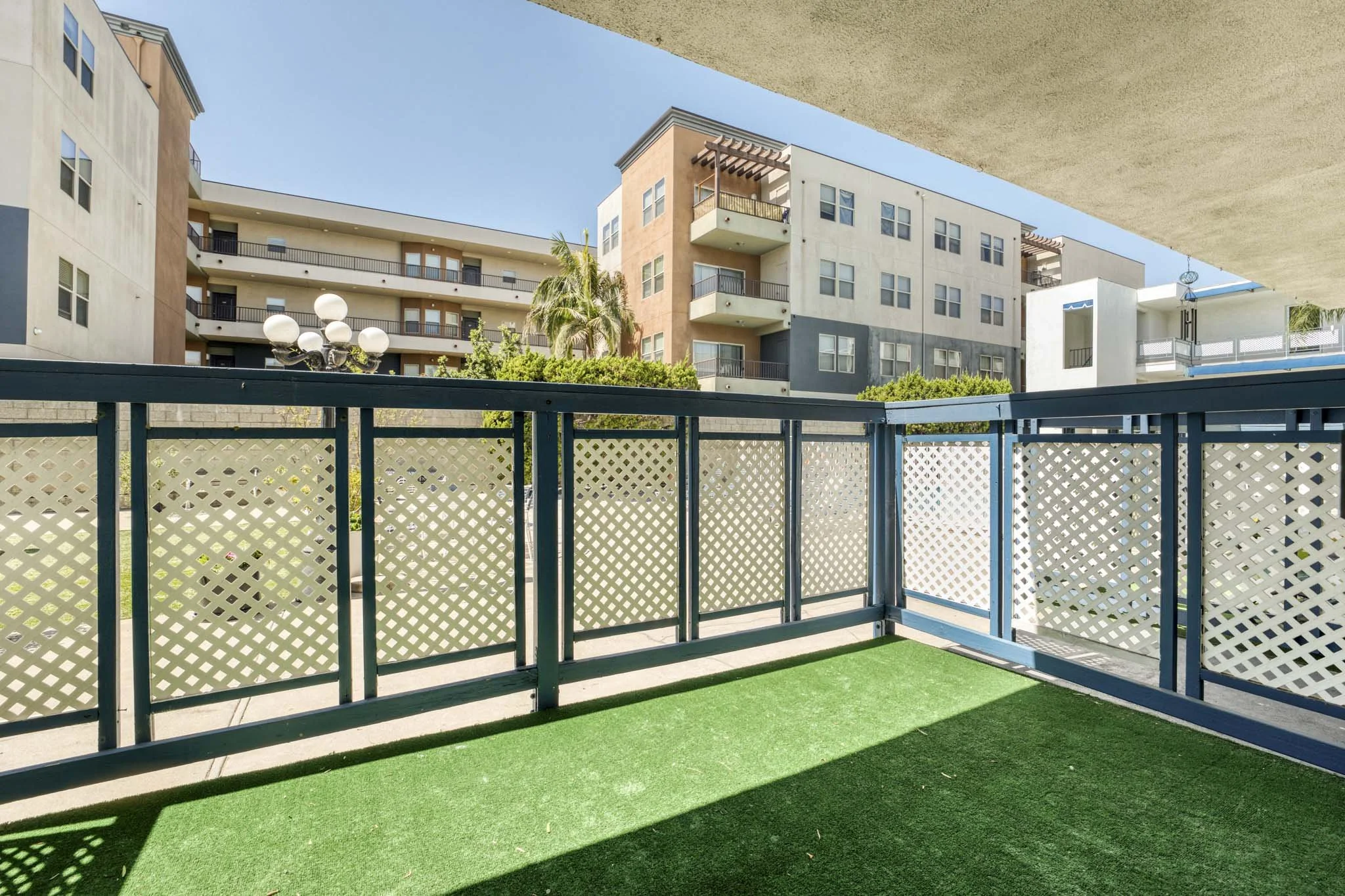 12015 Kling St, Valley Village  -  HsHProd-51.JPG